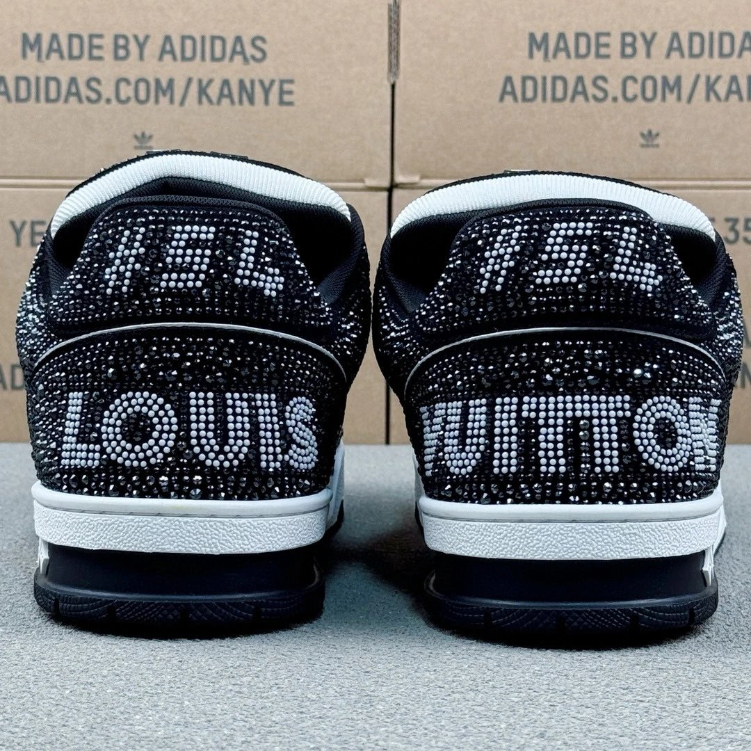 LV Diamond Trainer Sneaker Black & White