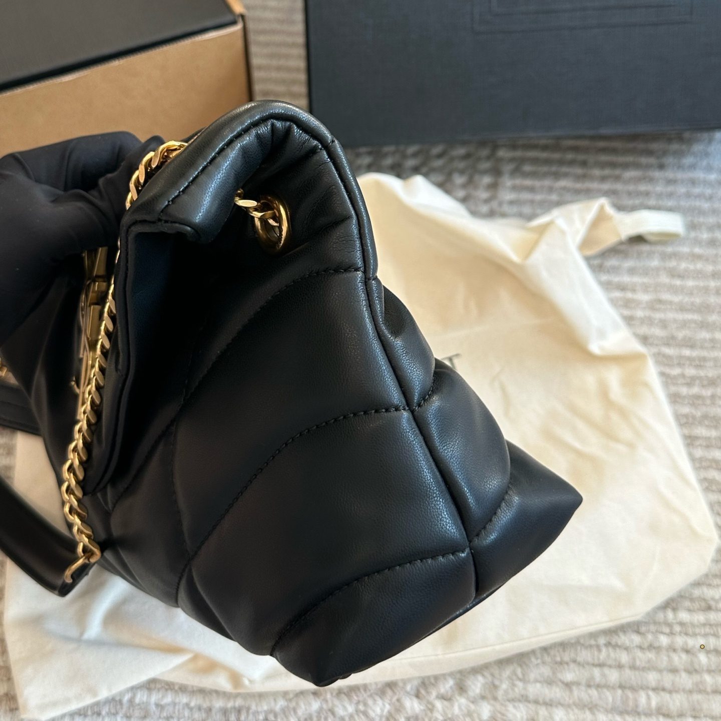 TOY PUFFER IN LAMBSKIN BLACK 22.5X16X8CM
