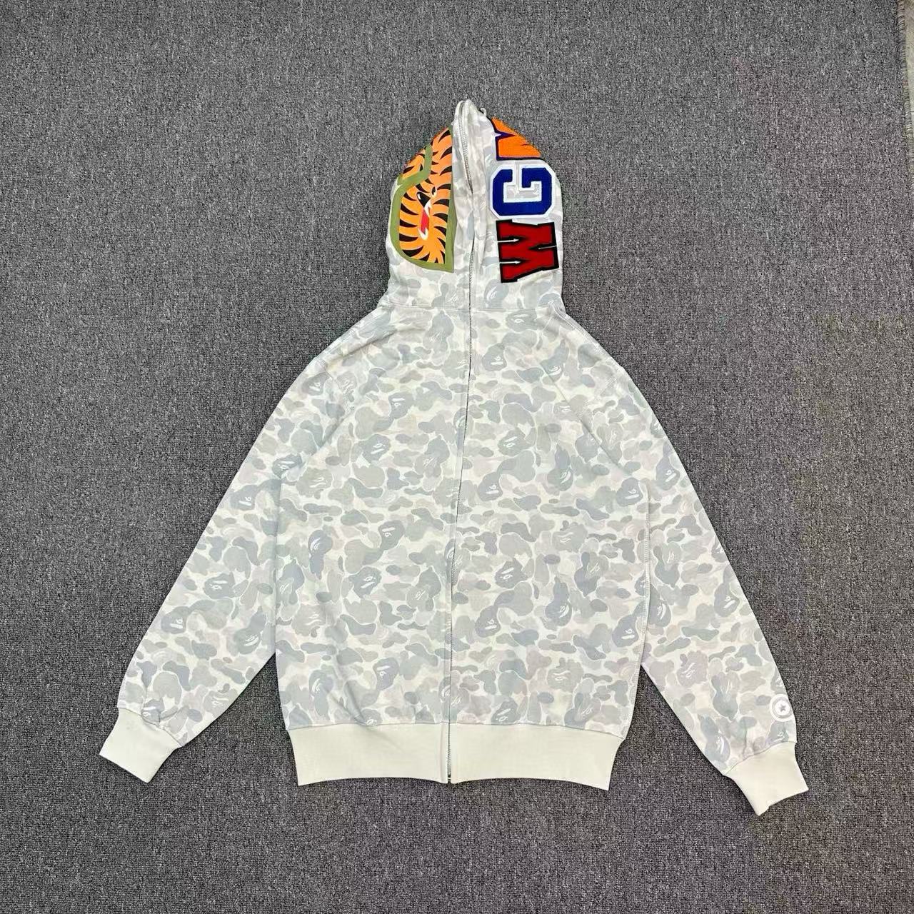 1:1 best quality Bape embroidered camouflage hooded coat with shark hat-white