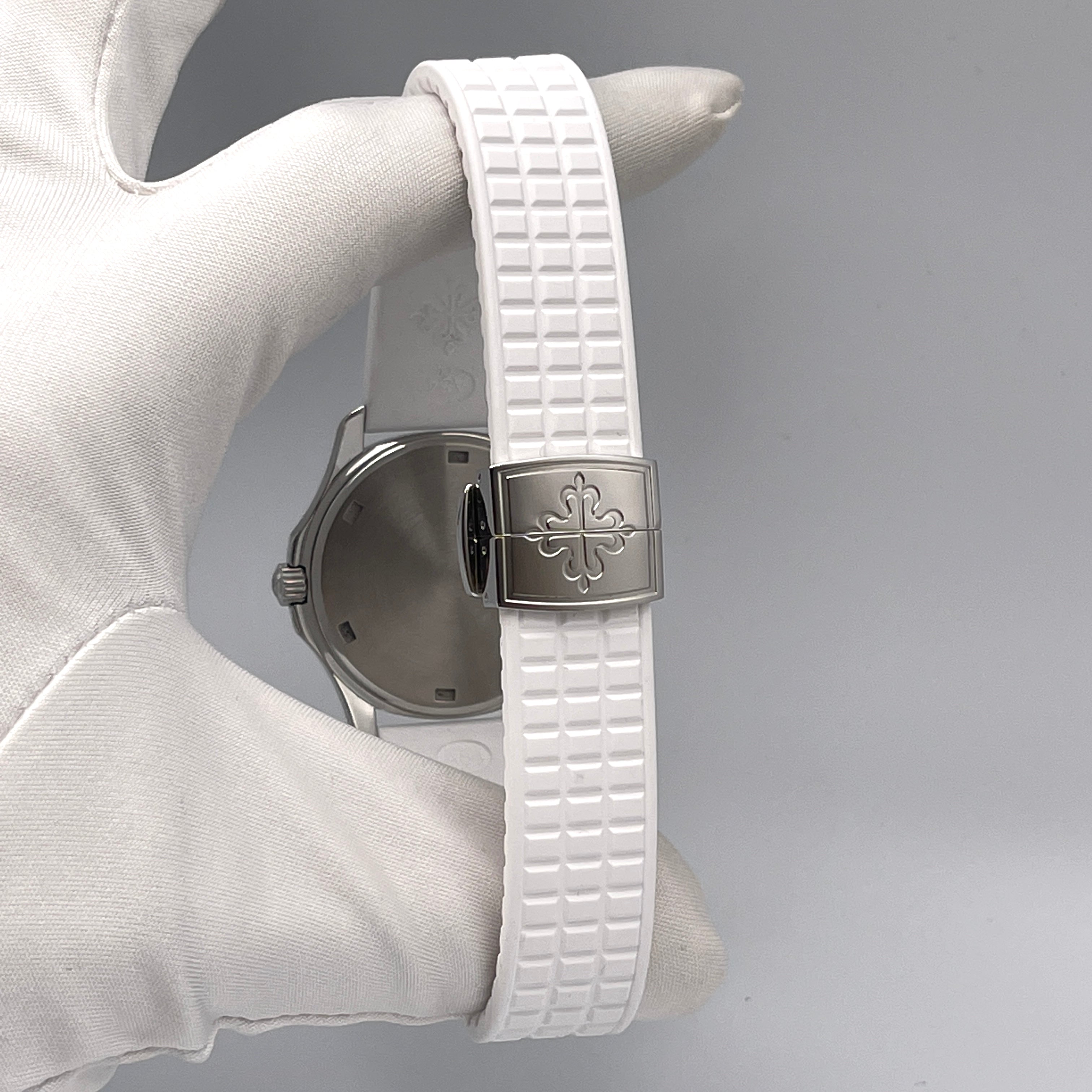 Patek Philippe Aquanaut Quartz Steel White Dial 5067A-011【1:1 Replica】