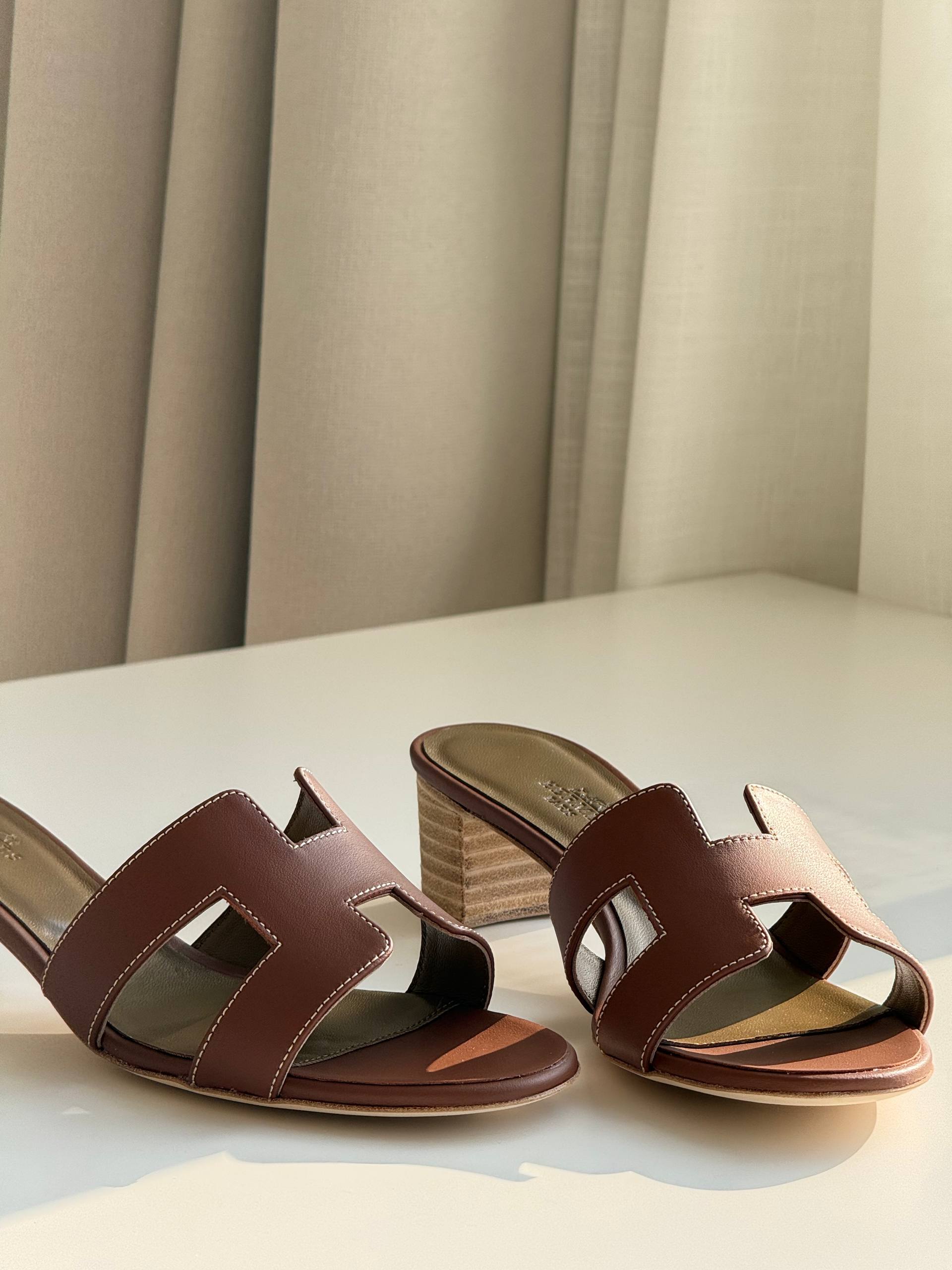 Hermès Oasis Heeled Sandals