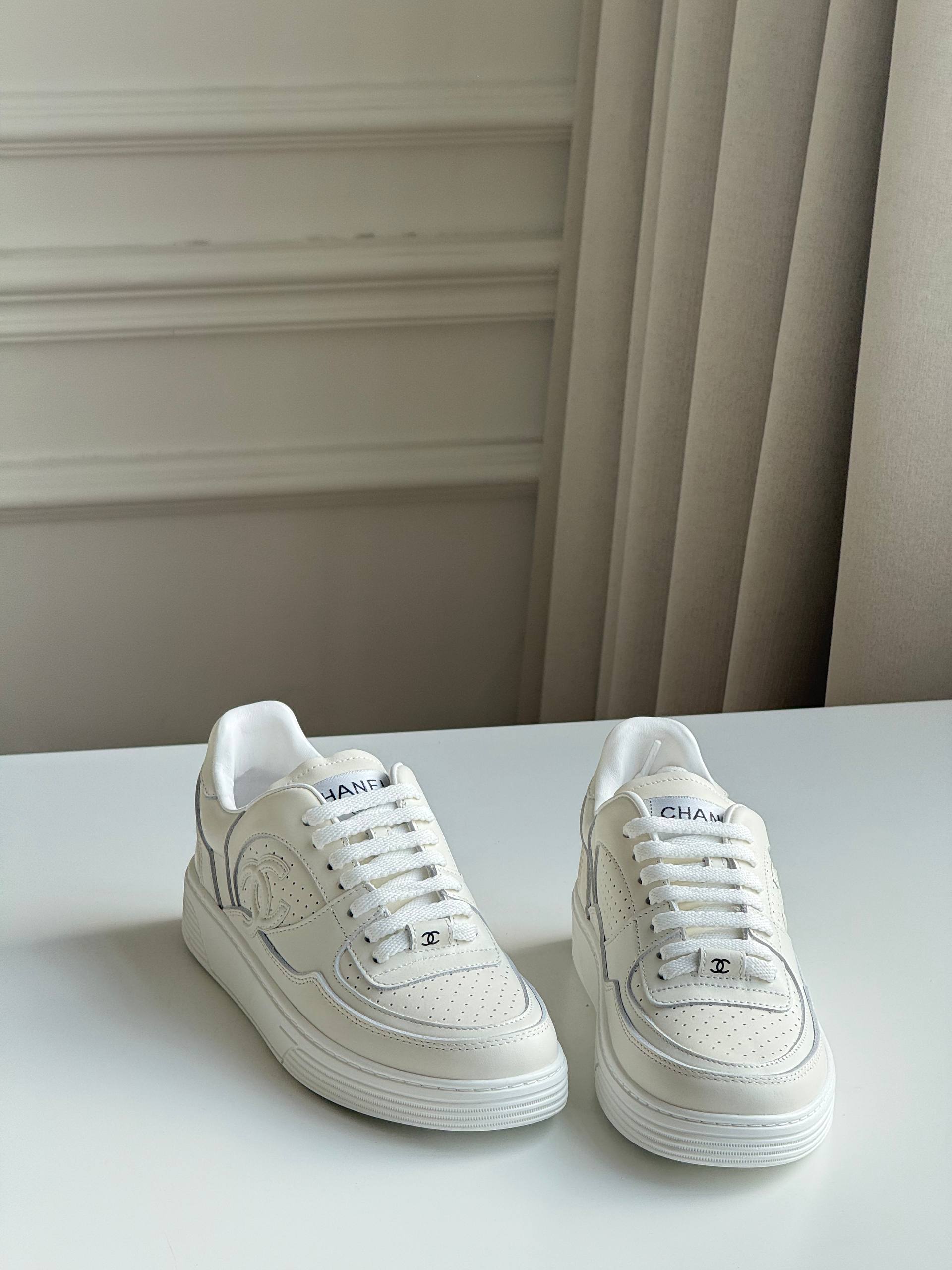 Chanel CC Logo Low-Top Platform White Sneakers