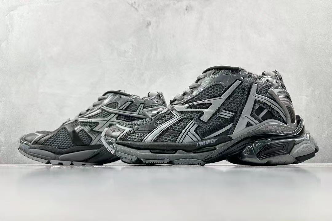 balenciaga runner black and silver shoes