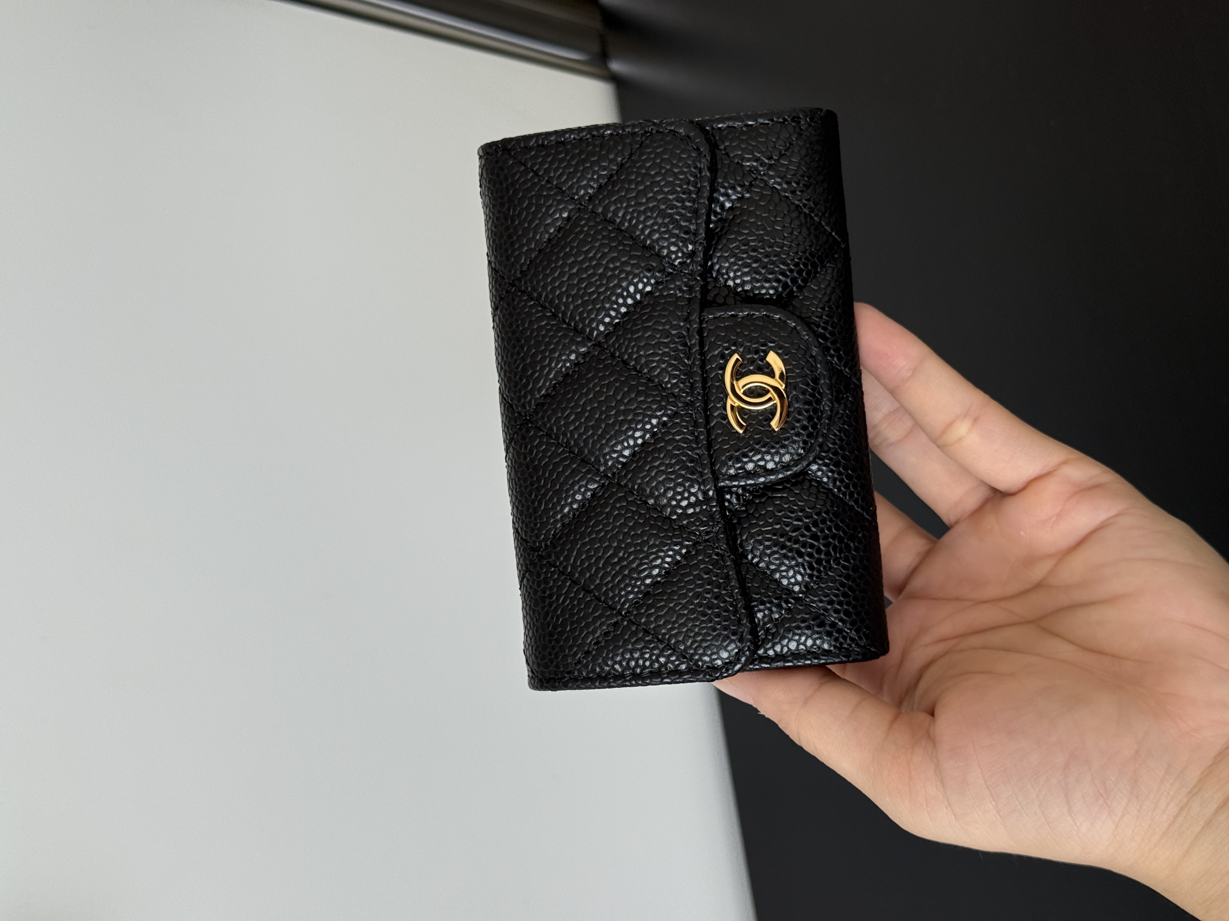 CHANEL Caviar Quilted Compact Flap Card Holder