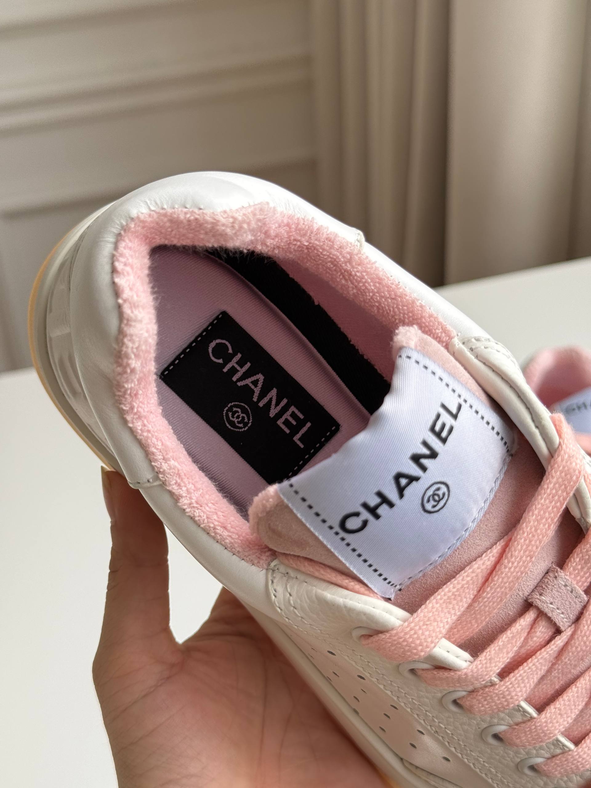 CHANEL Low-Top Sneakers