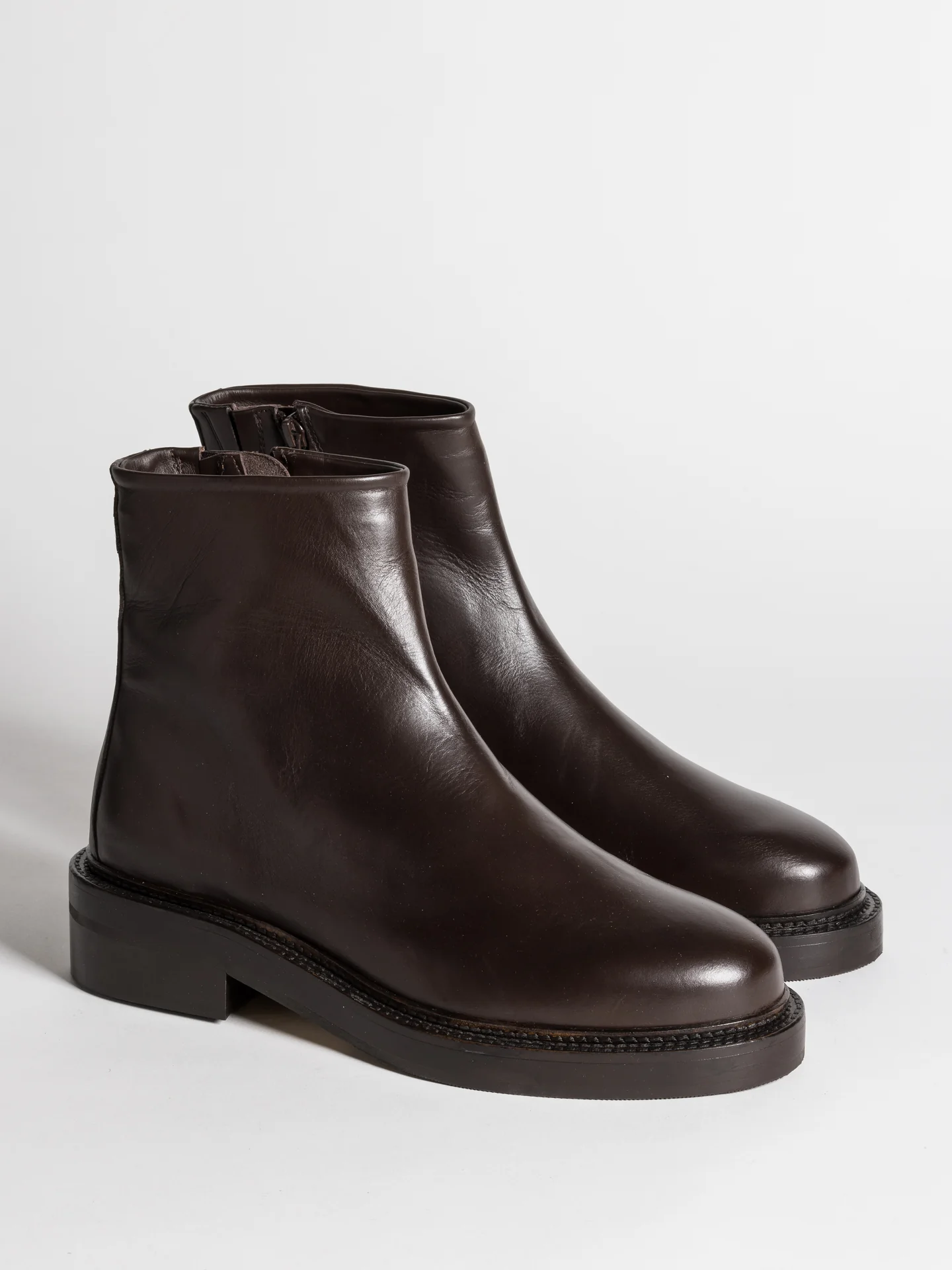 MARCUS DARK BROWN