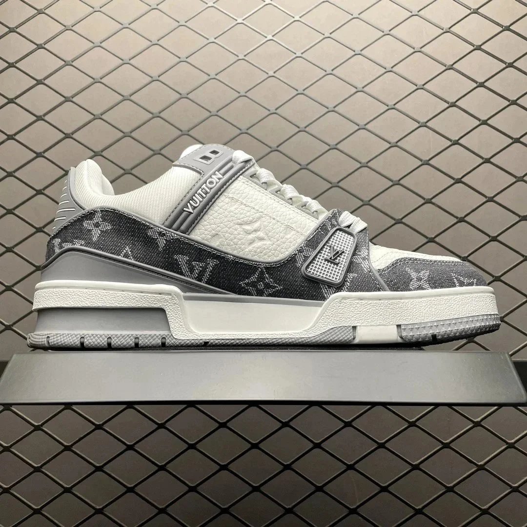 LV Trainer denim Grey and Leather Shoes