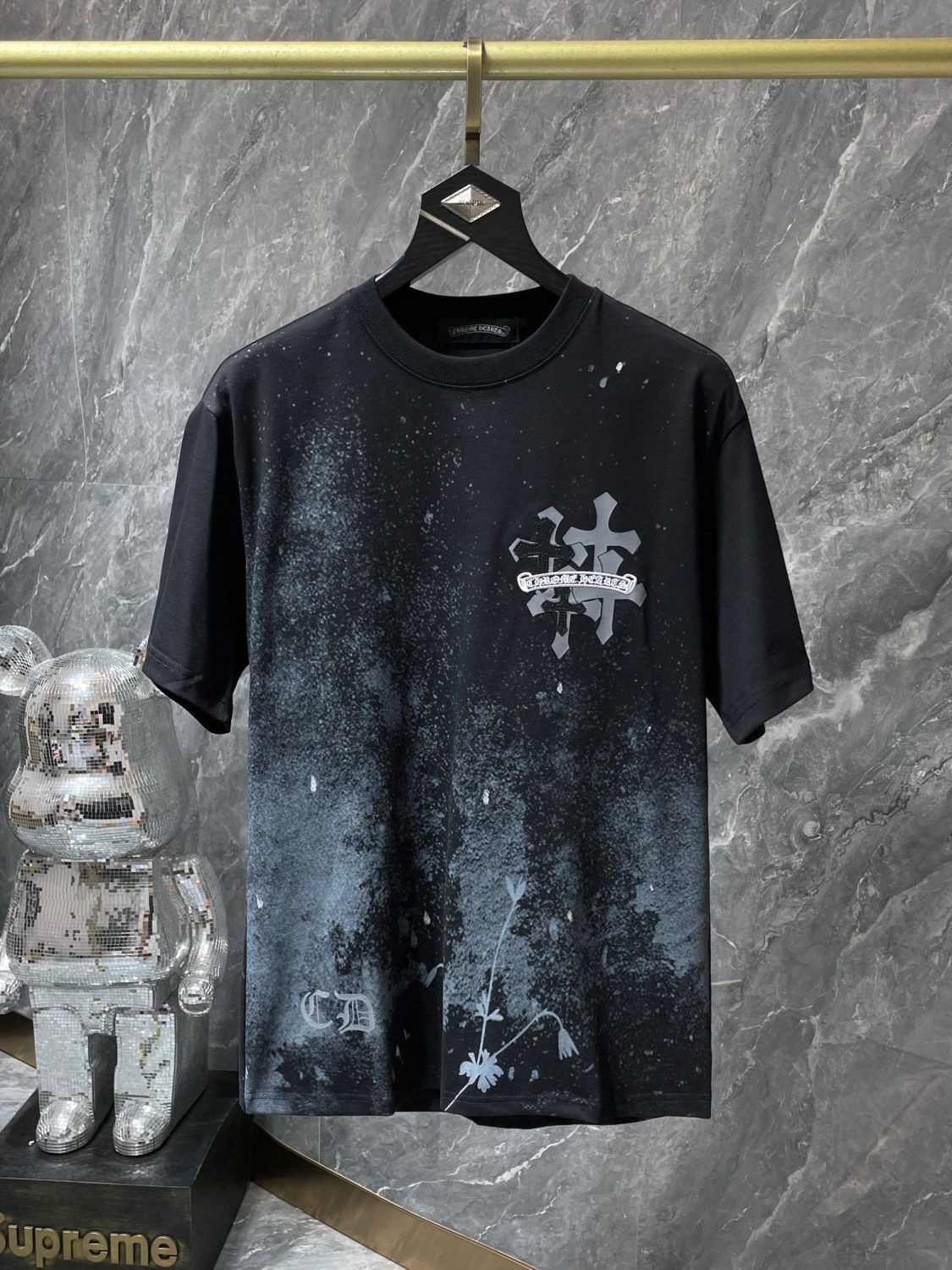 shanew Crowe star Sanskrit cross T