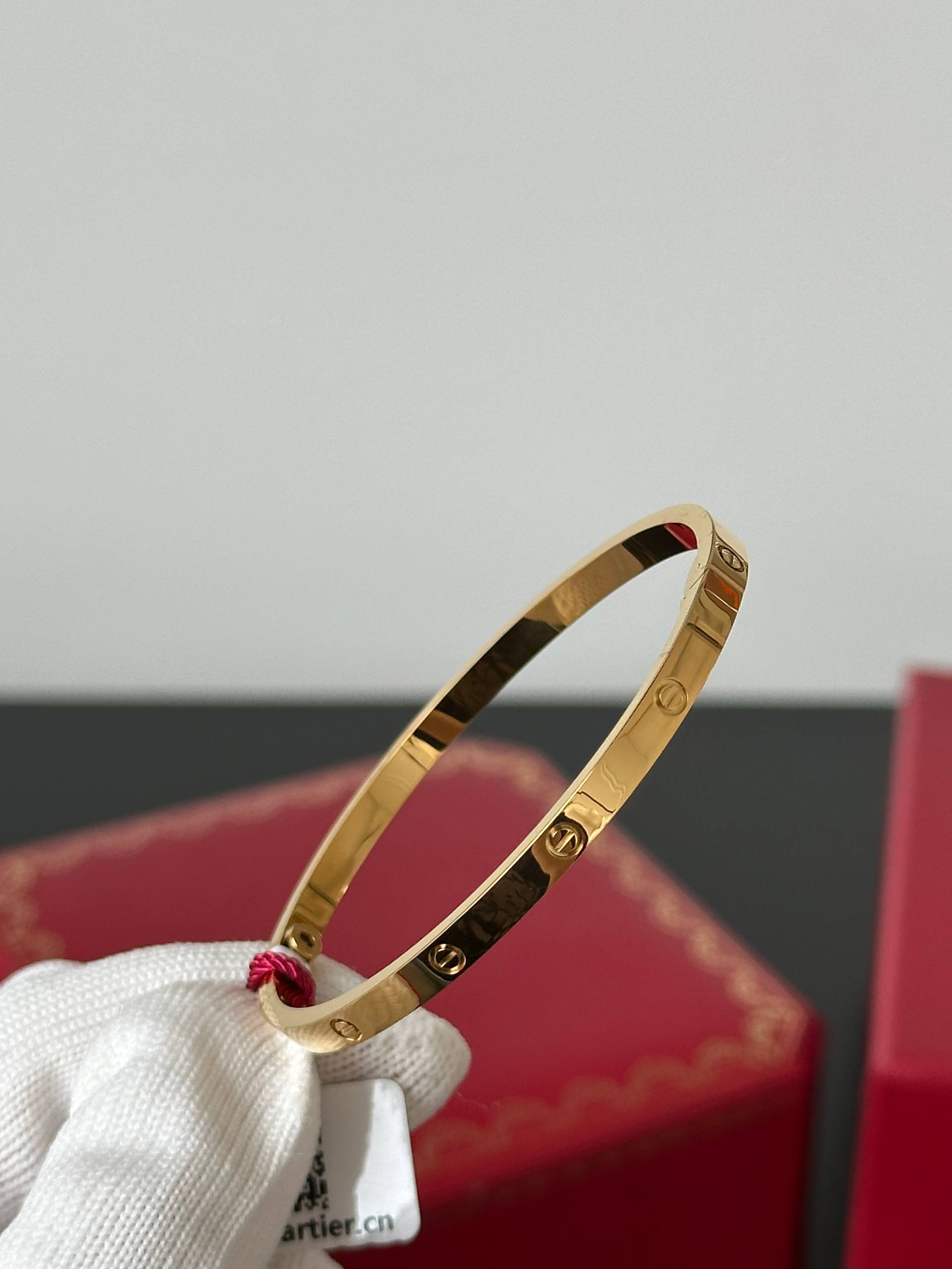 Cartier LOVE Bracelet in 18K Yellow Gold with 1 Diamond