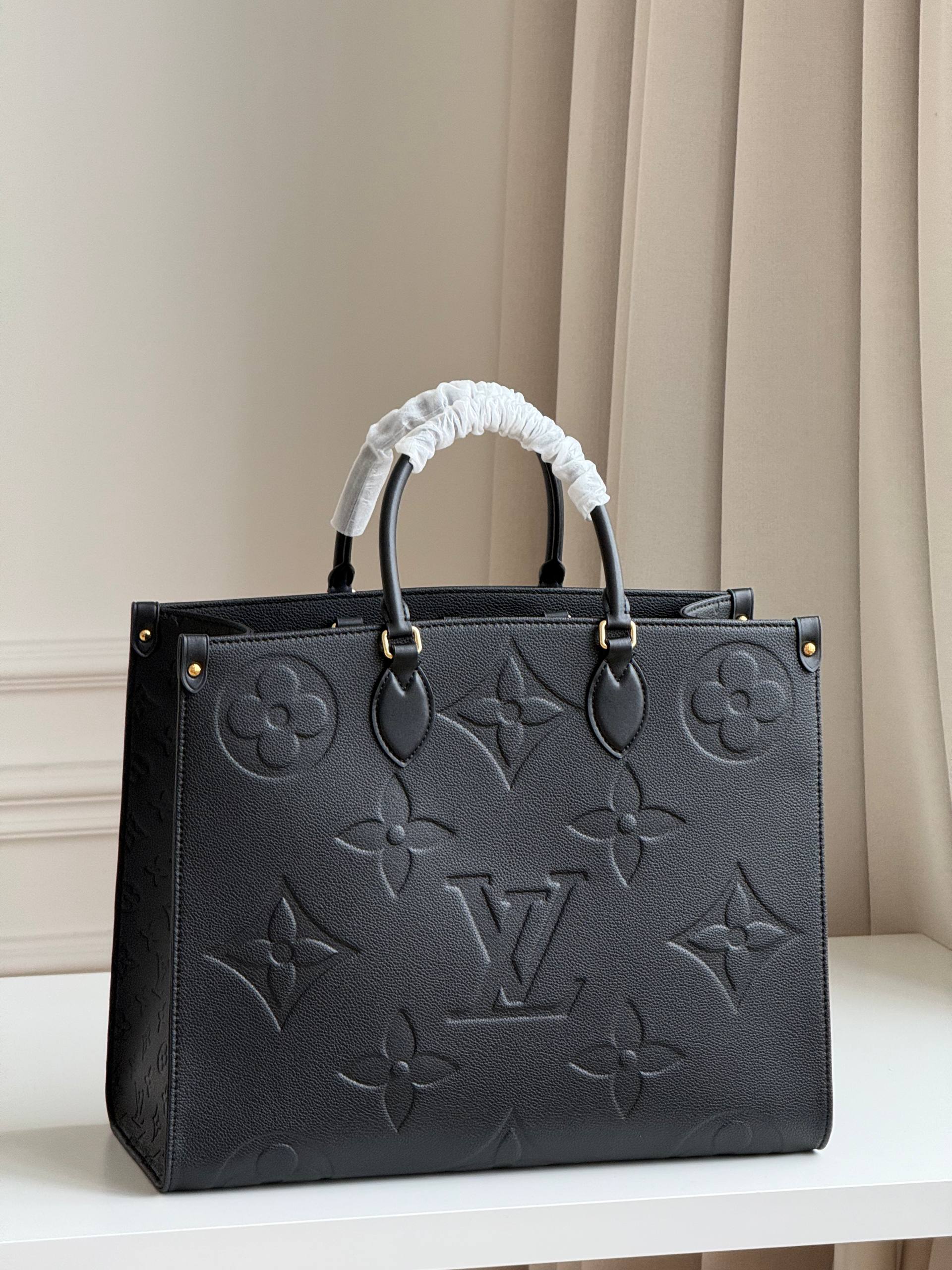 Louis Vuitton OnTheGo MM Tote Bag