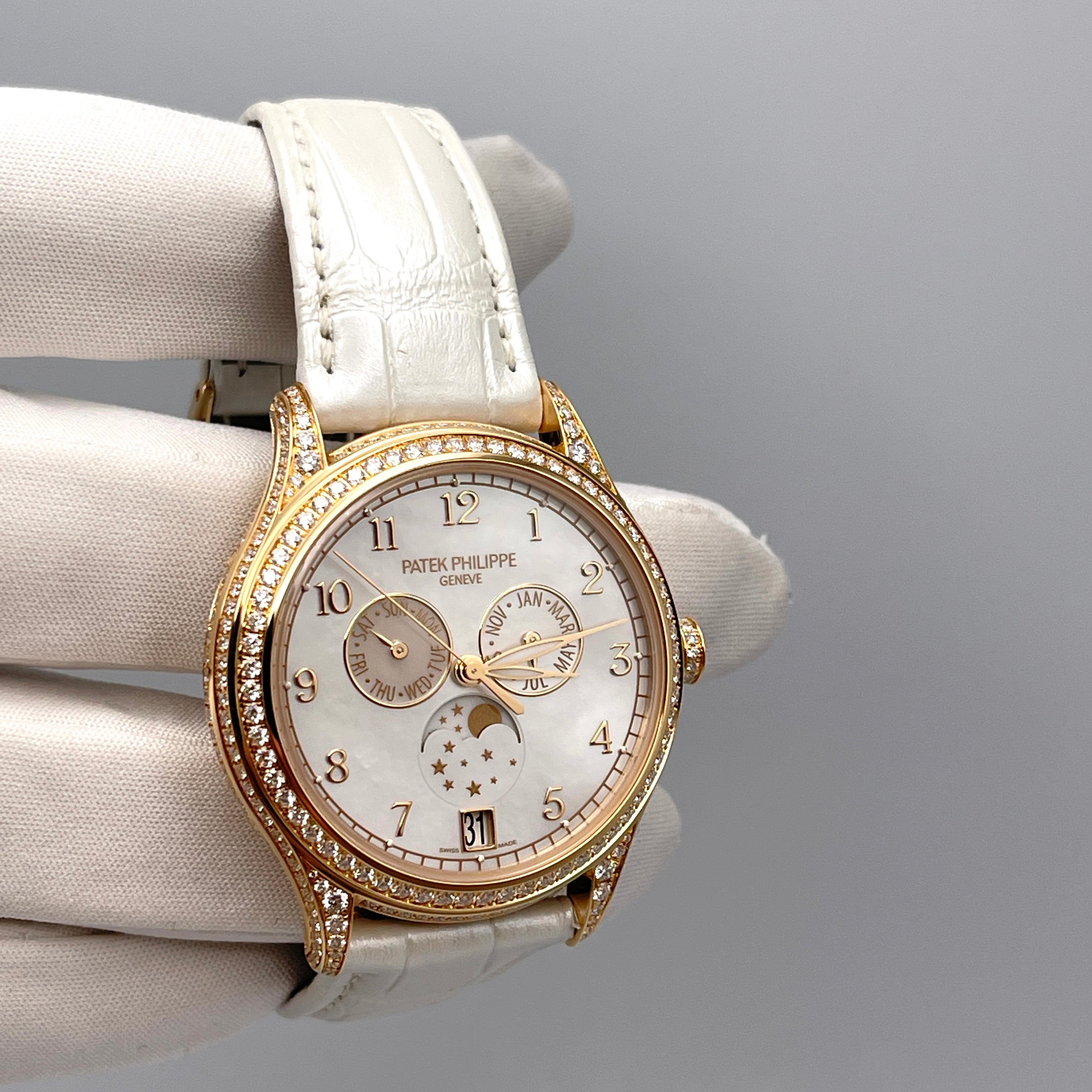 Patek Philippe Complications Annual Calendar Moon Phases Mother Of Pearl & Diamonds 4948R-001【1:1 Replica】