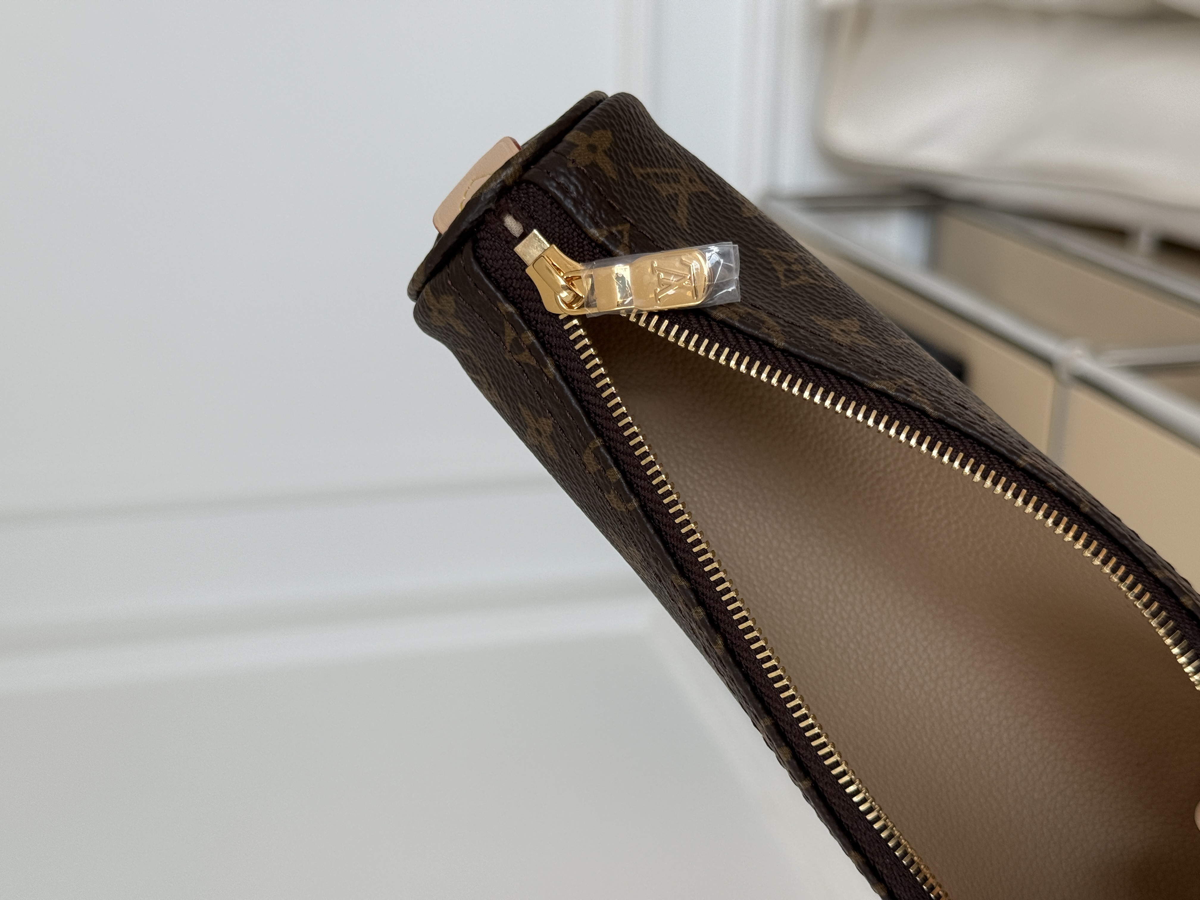 Louis Vuitton Trousse Rondo Cylindrical Pouch