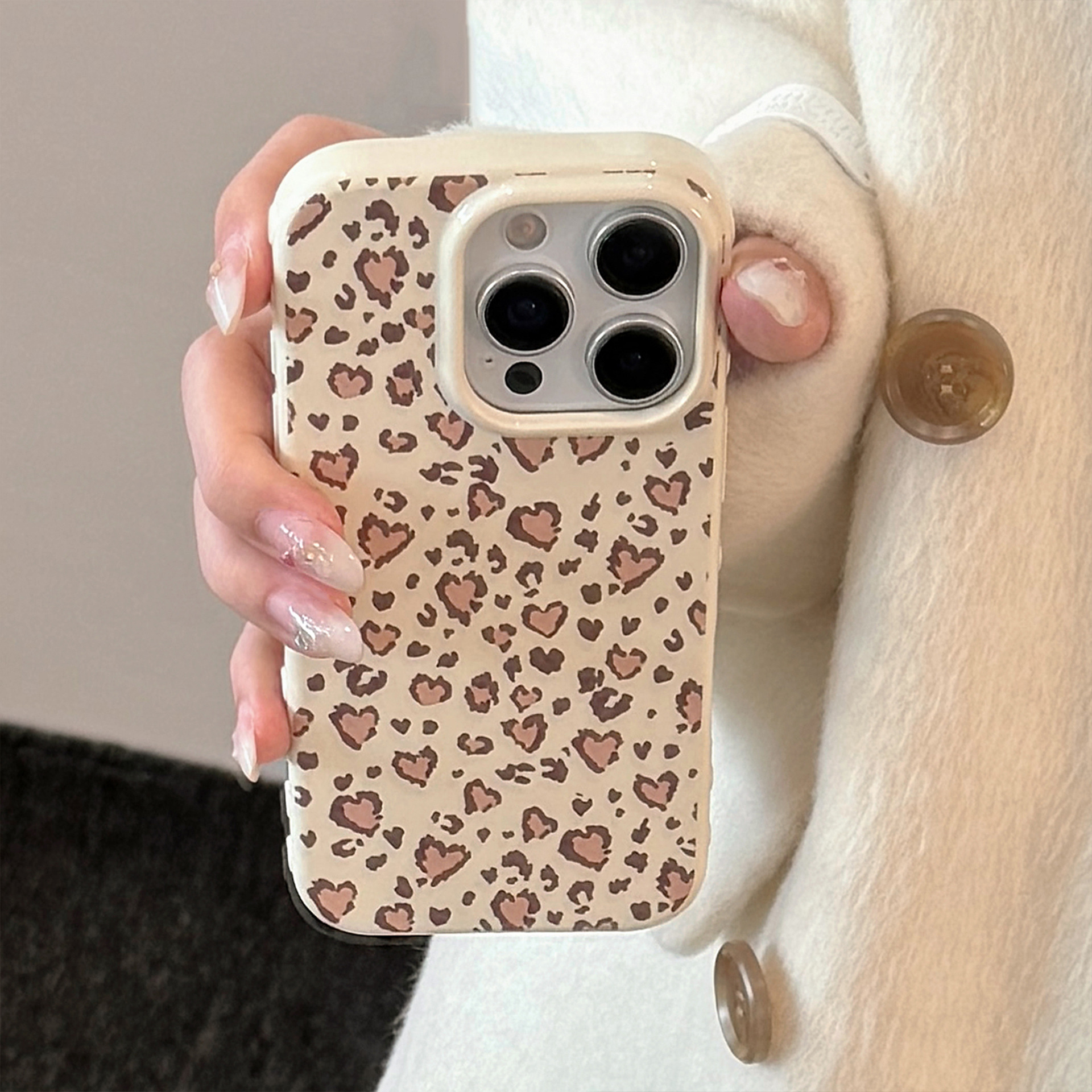 Retro love leopard pattern suitable for Apple 17 mobile phone case iphone16 all-inclusive 15promax