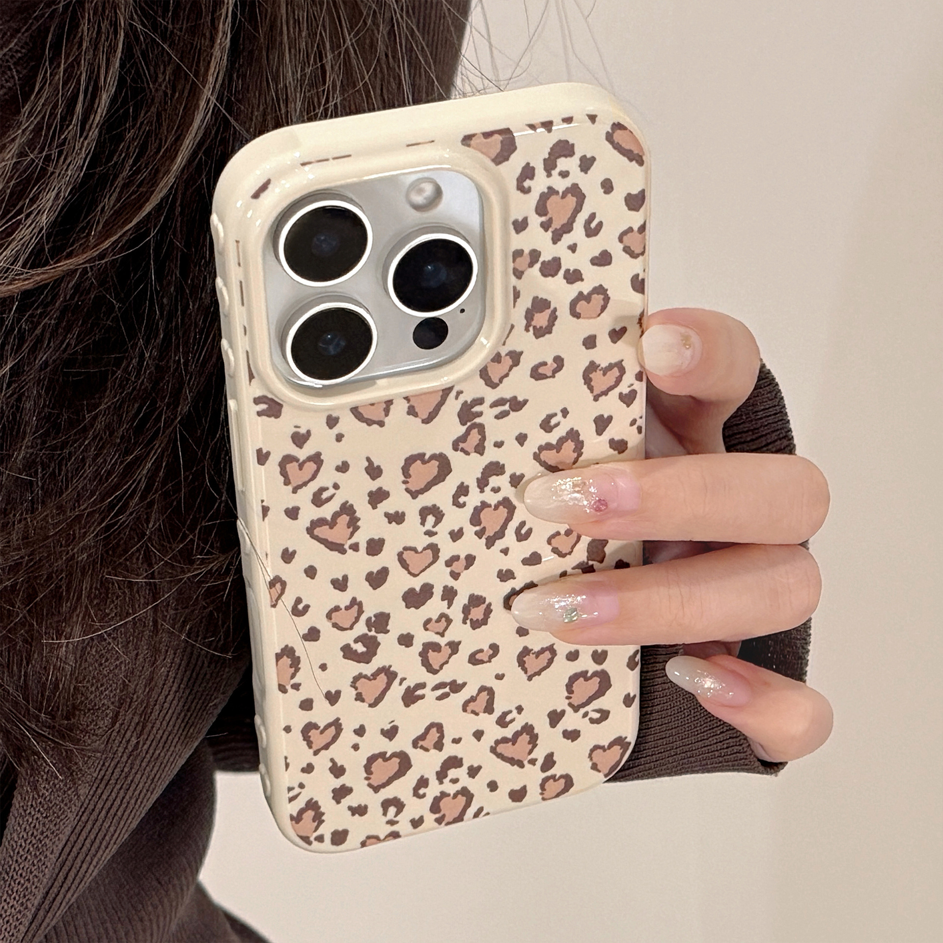 Retro love leopard pattern suitable for Apple 17 mobile phone case iphone16 all-inclusive 15promax