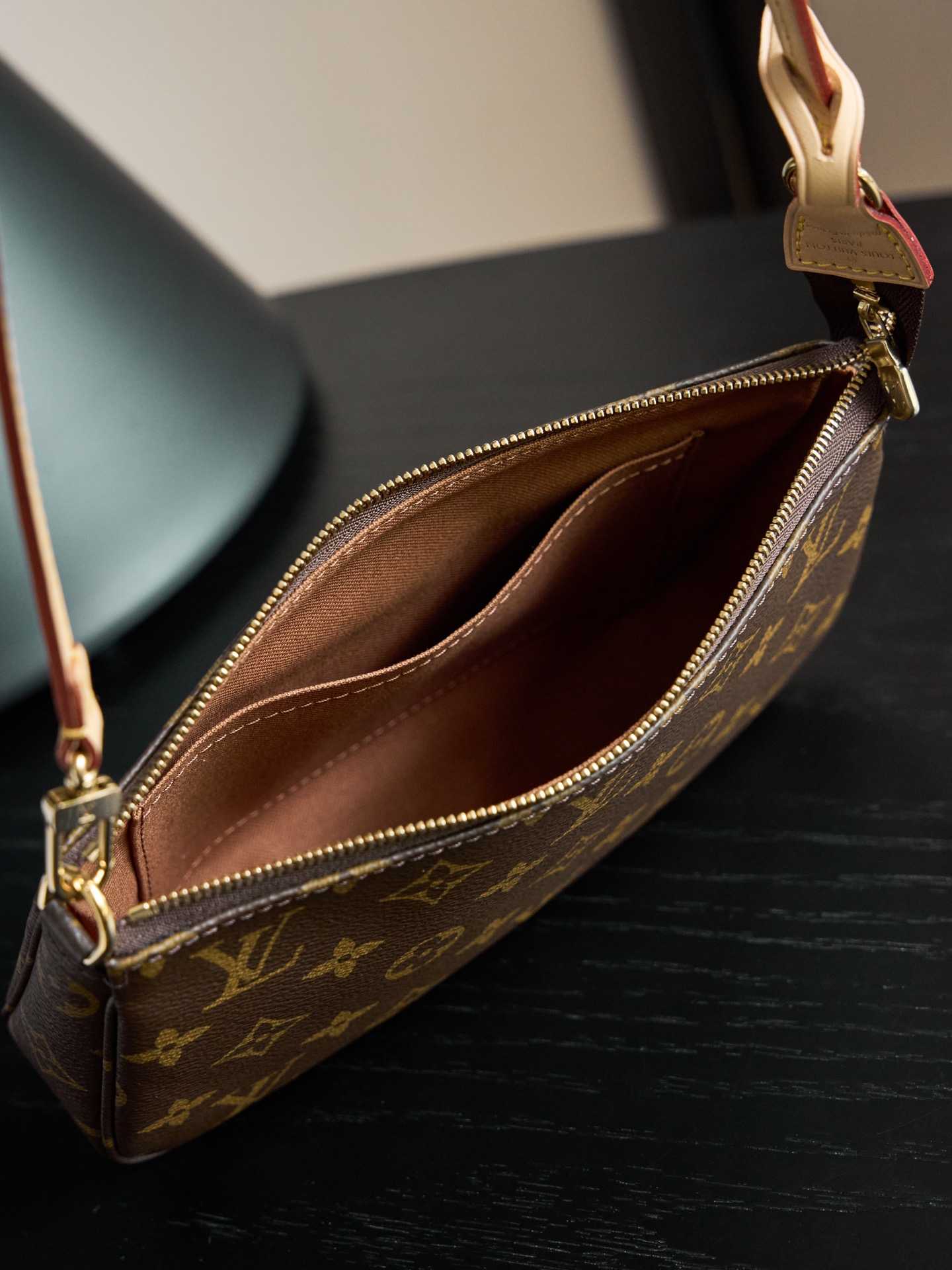 LV Pochette Accessoires