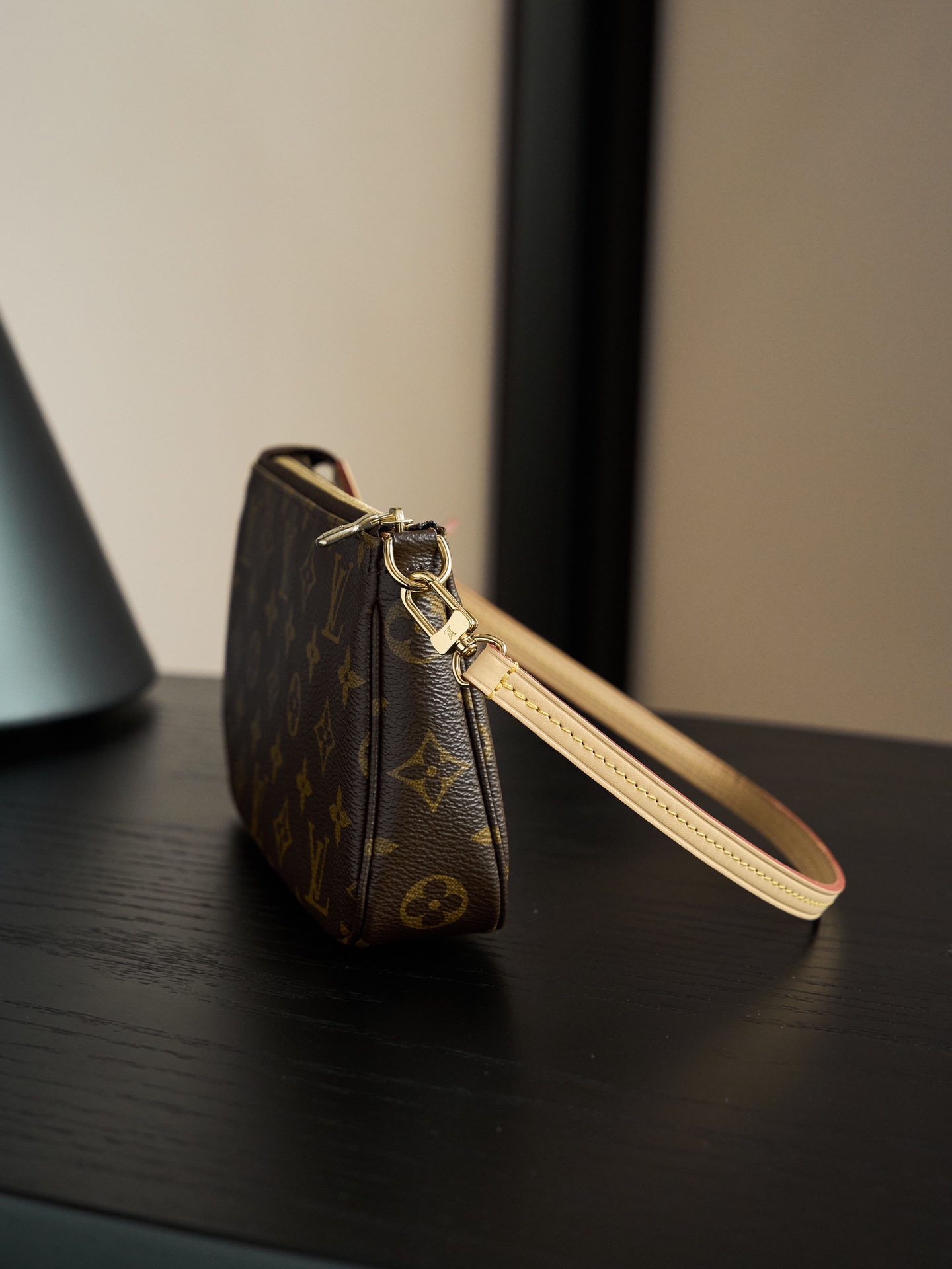 LV Pochette Accessoires