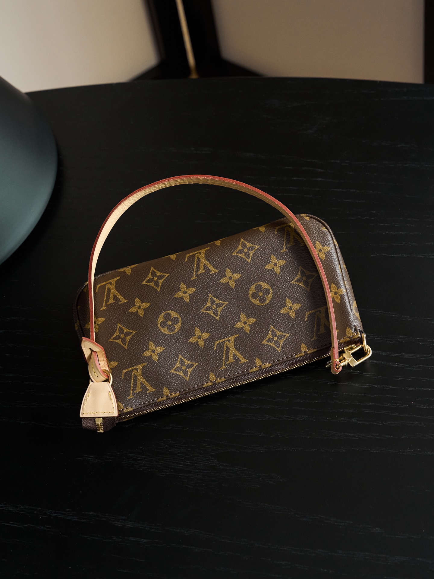 LV Pochette Accessoires