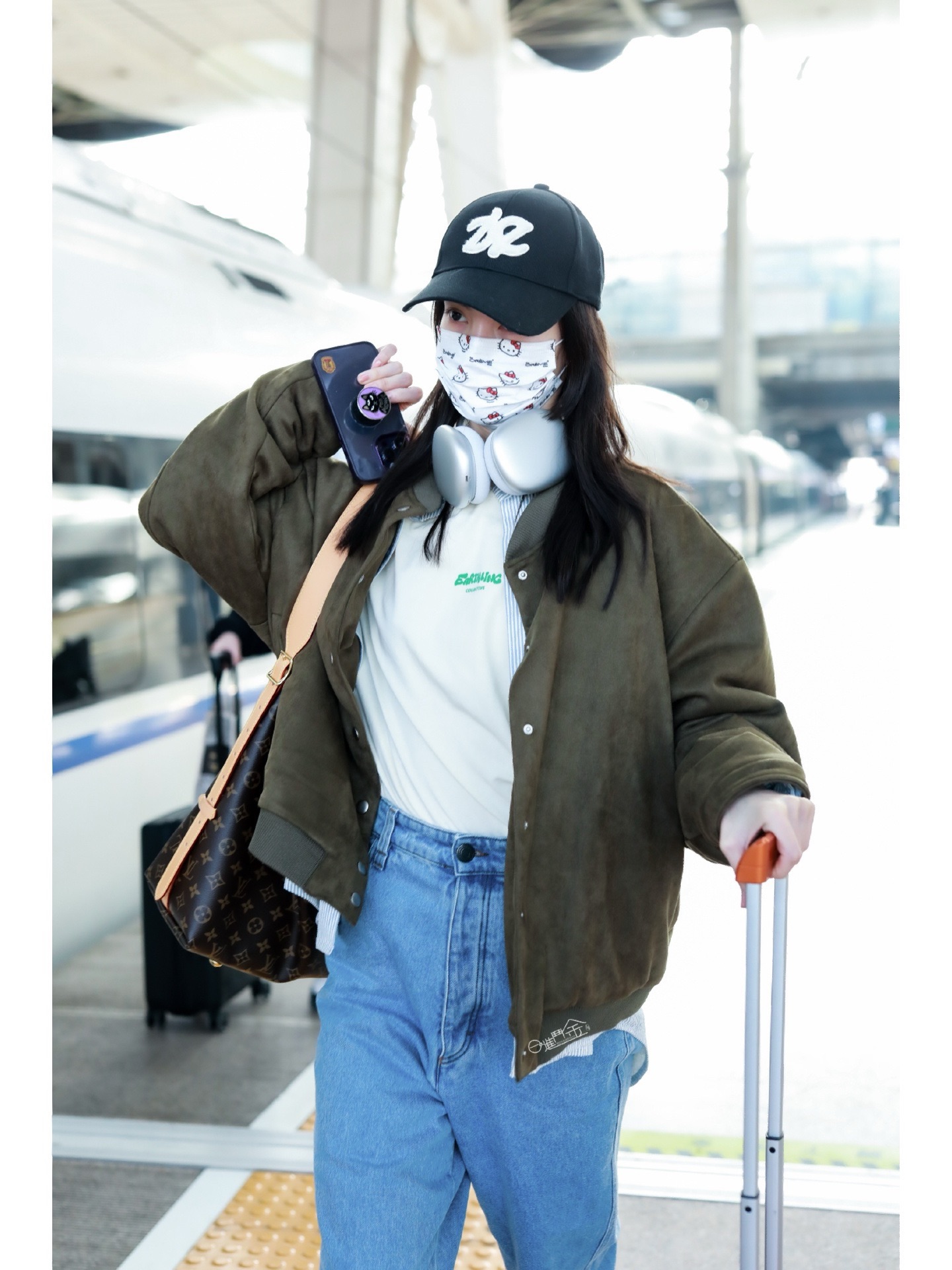 LV Carryall MM large size