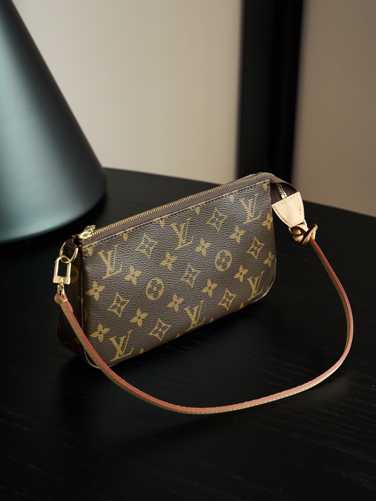 LV Pochette Accessoires
