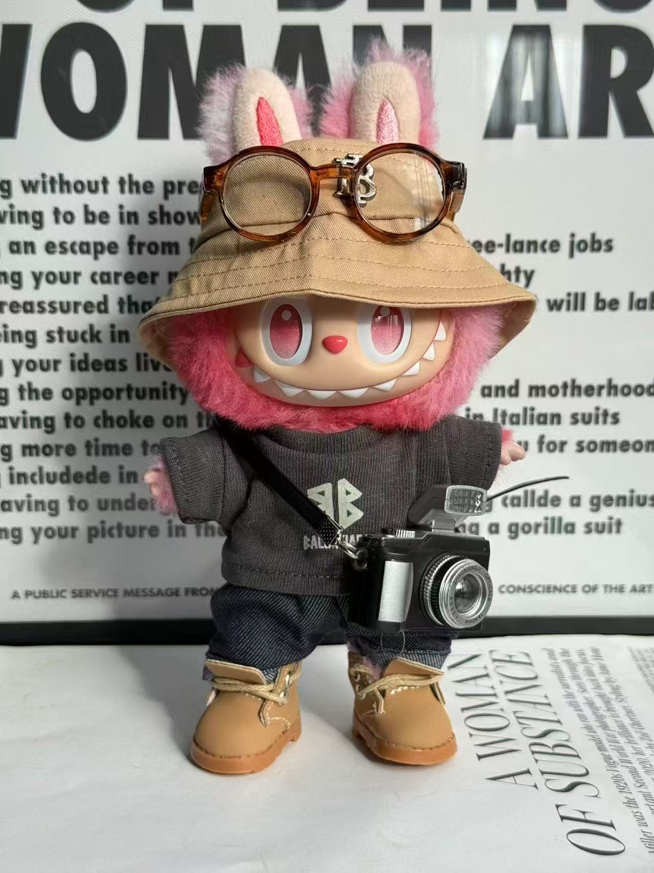LABUBU Clothes Balenciaga Khaki - Pink Photographer Ensemble
