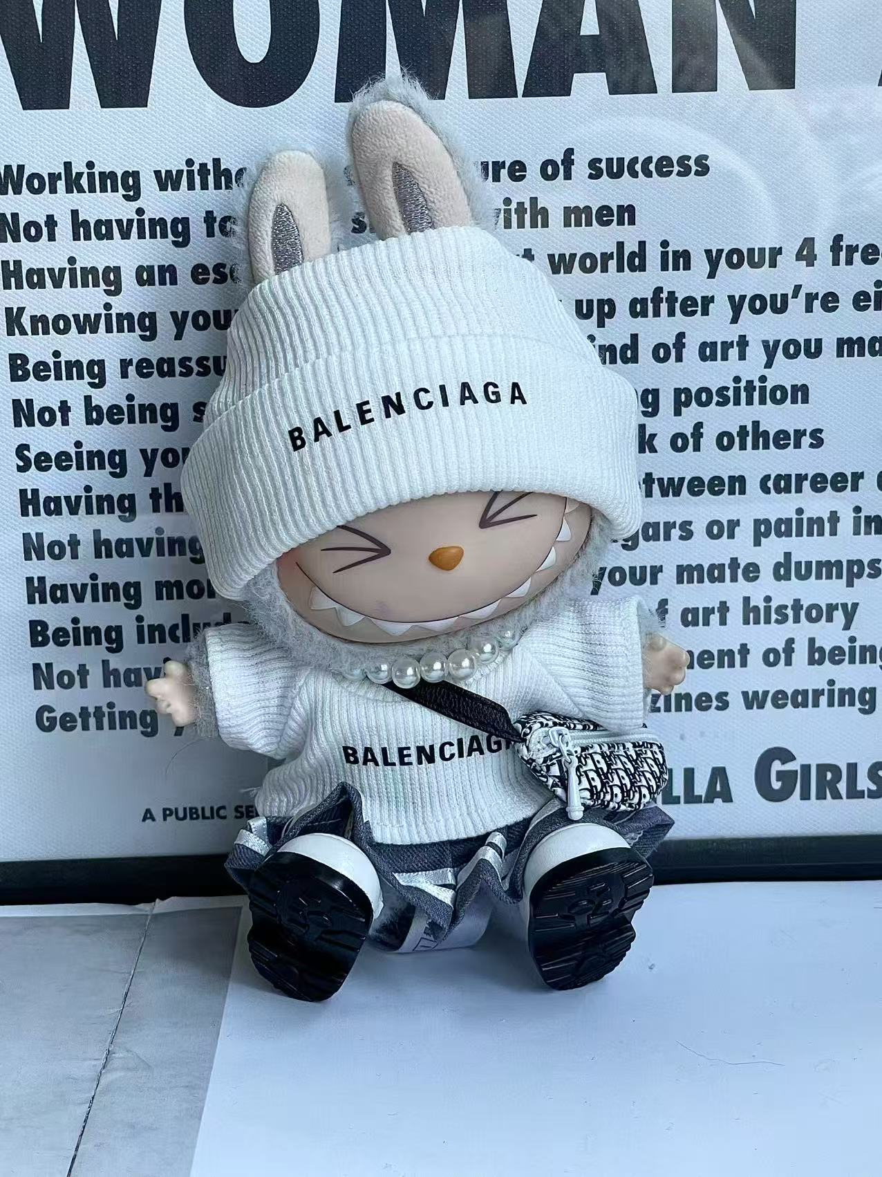 LABUBU Clothes Balenciaga White Beanie & Sweater Set