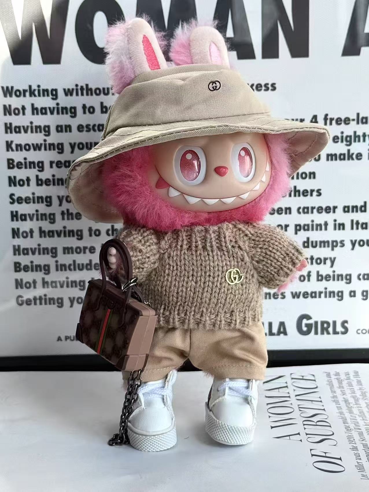 LABUBU Clothes Gucci Trendy Knitwear & Sneakers Outfit