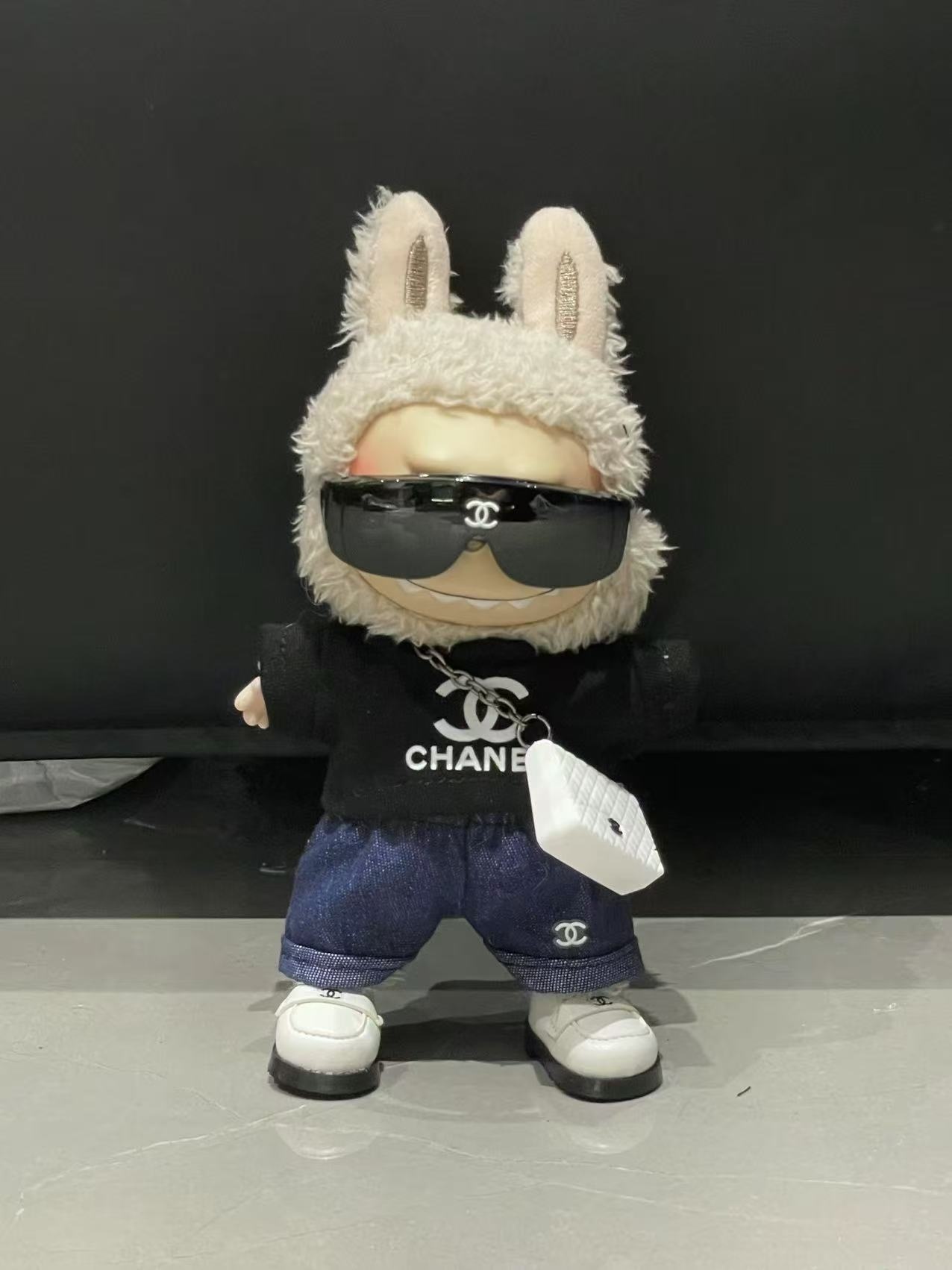 LABUBU Clothes Chanel Sunglasses Black Tee Ensemble