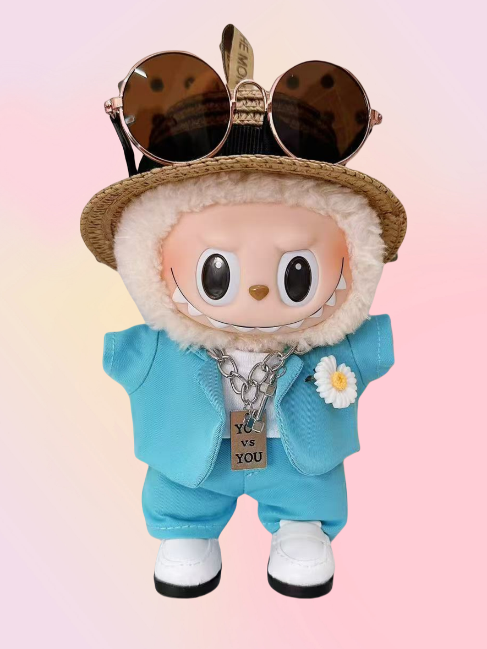 LABUBU Outfit of G-Dragon 2025 concert