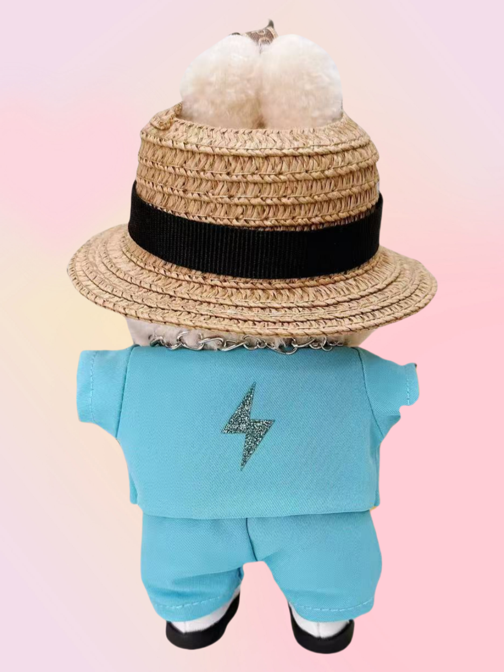 LABUBU Outfit of G-Dragon 2025 concert