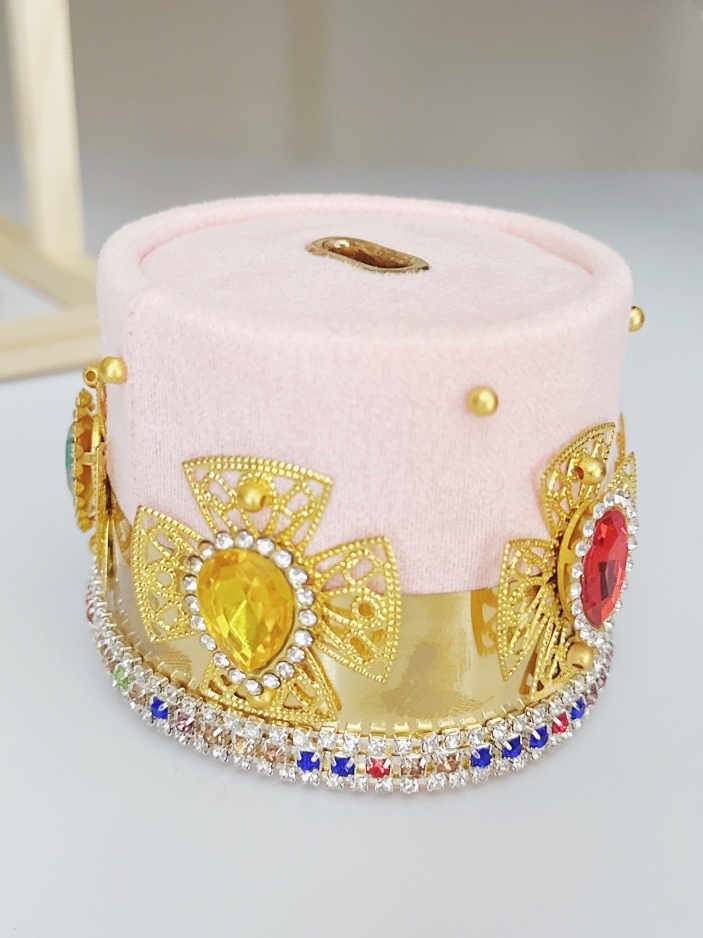 LABUBU Clothes Celebrity-Inspired Pink Outfit at 2024 MAMA