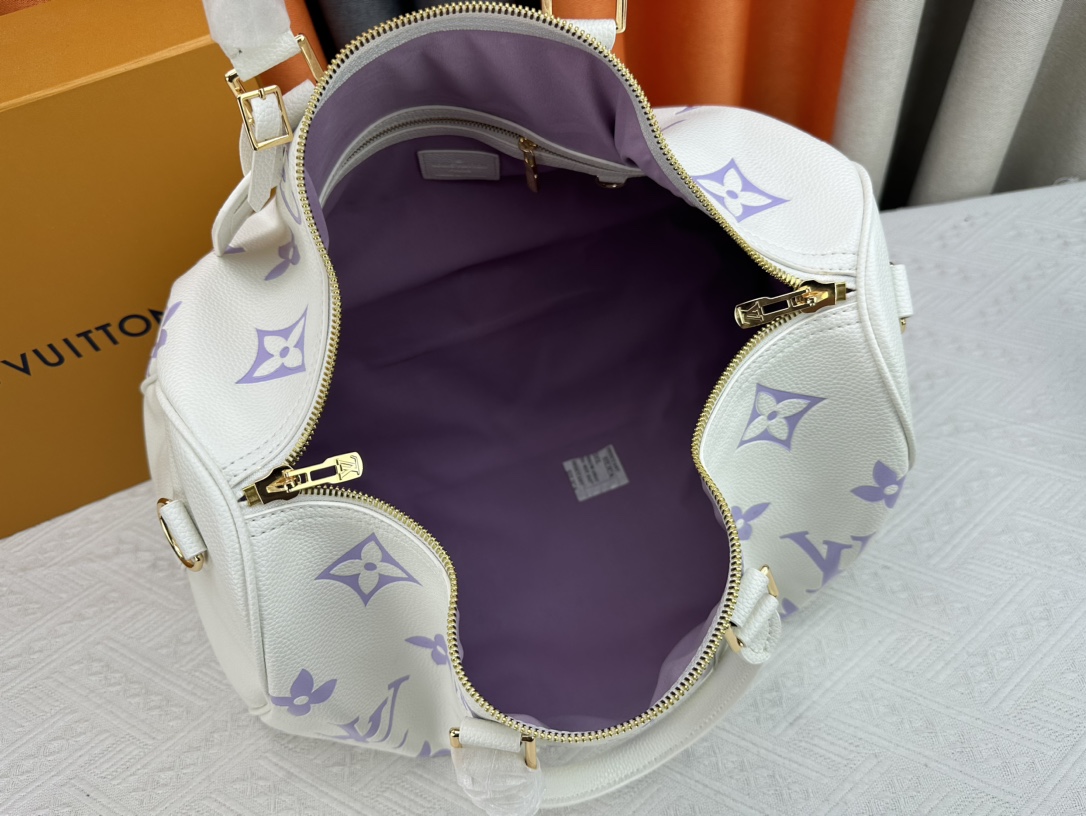 Louis Vuitton Keepall Bandoulière Travel Bag M46974