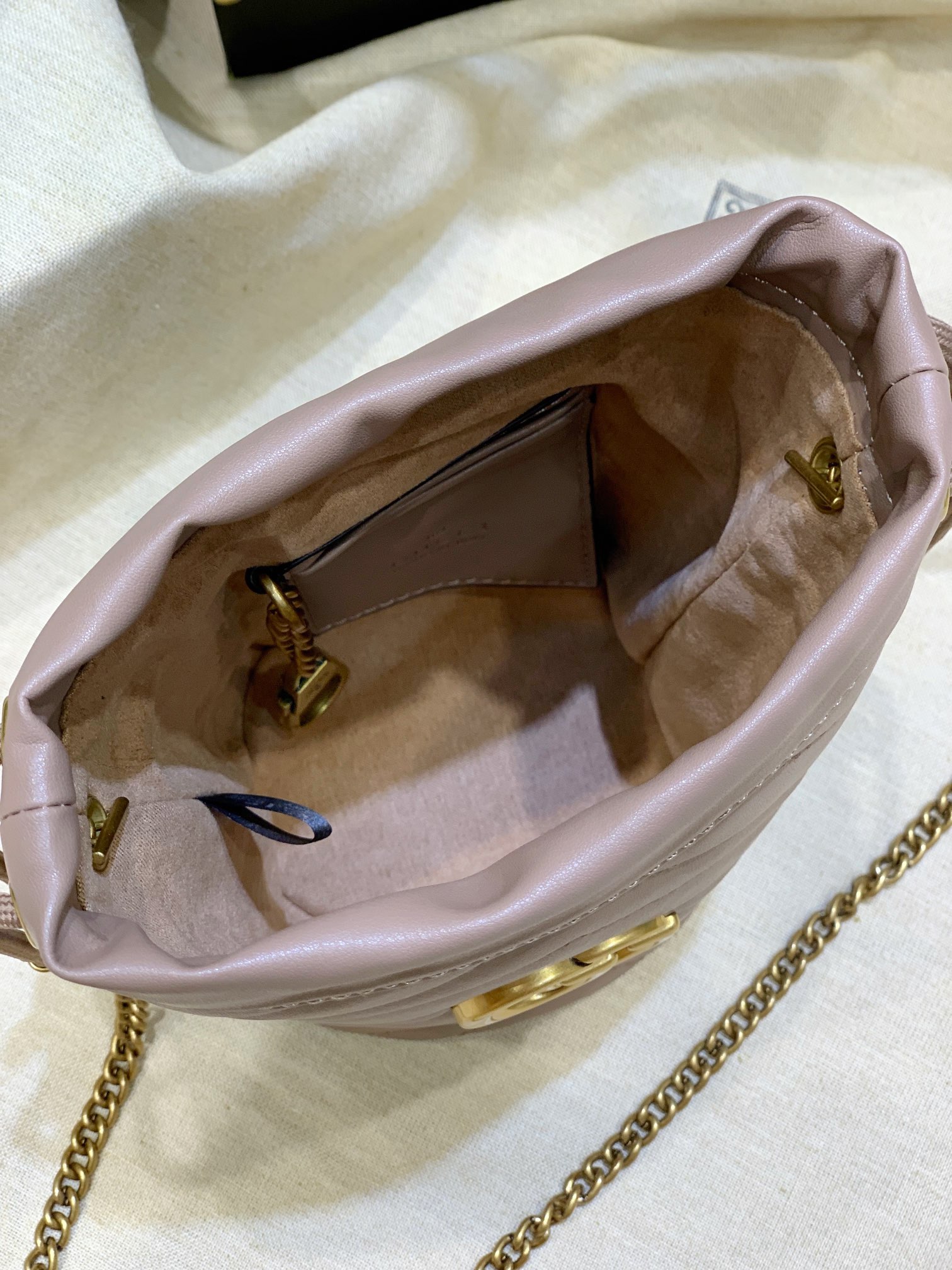GG Marmont Mini Bucket bag 575163 LM051 19cm