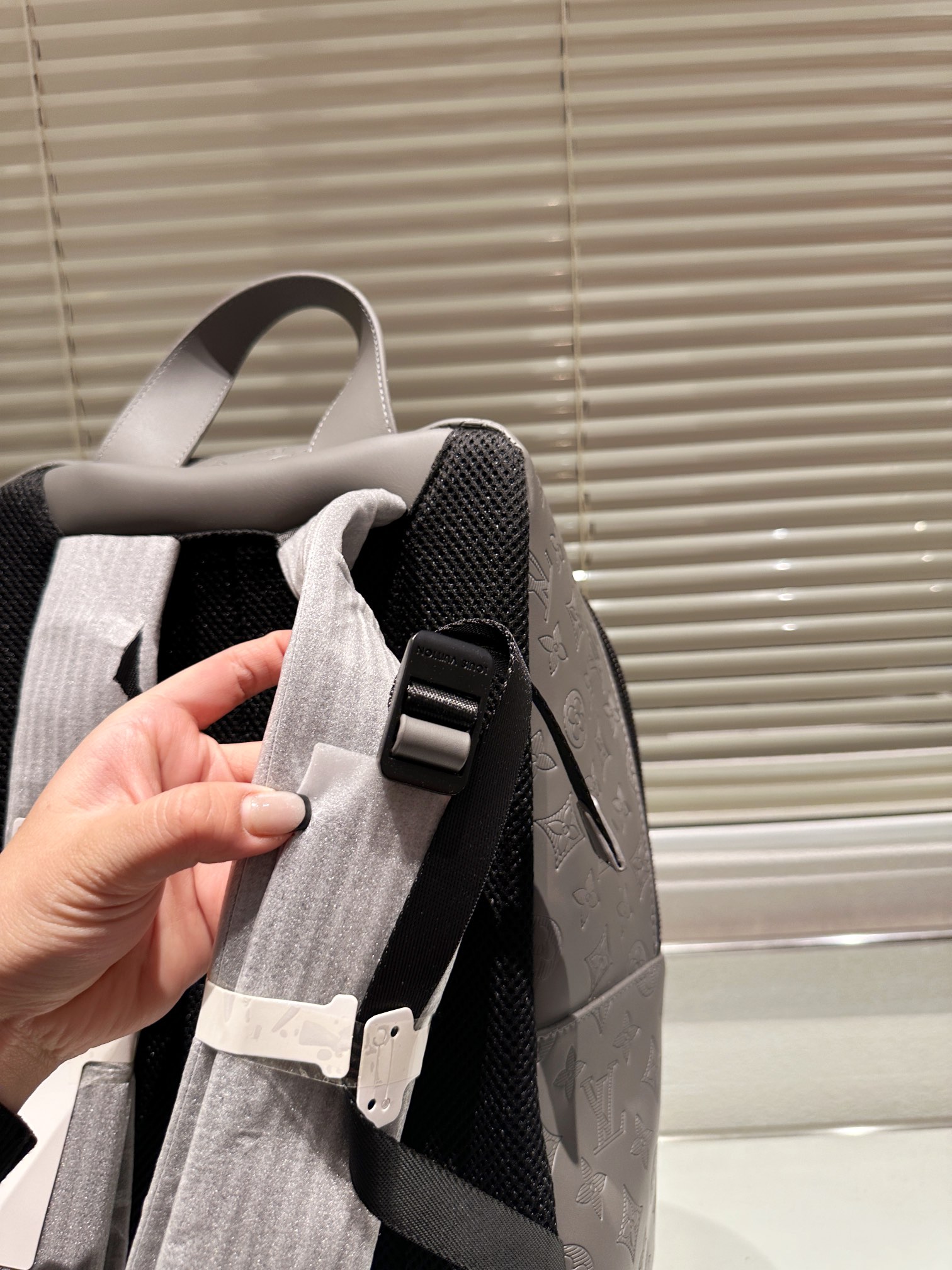 LV Discovery Backpack 43186 LLS571 38cm