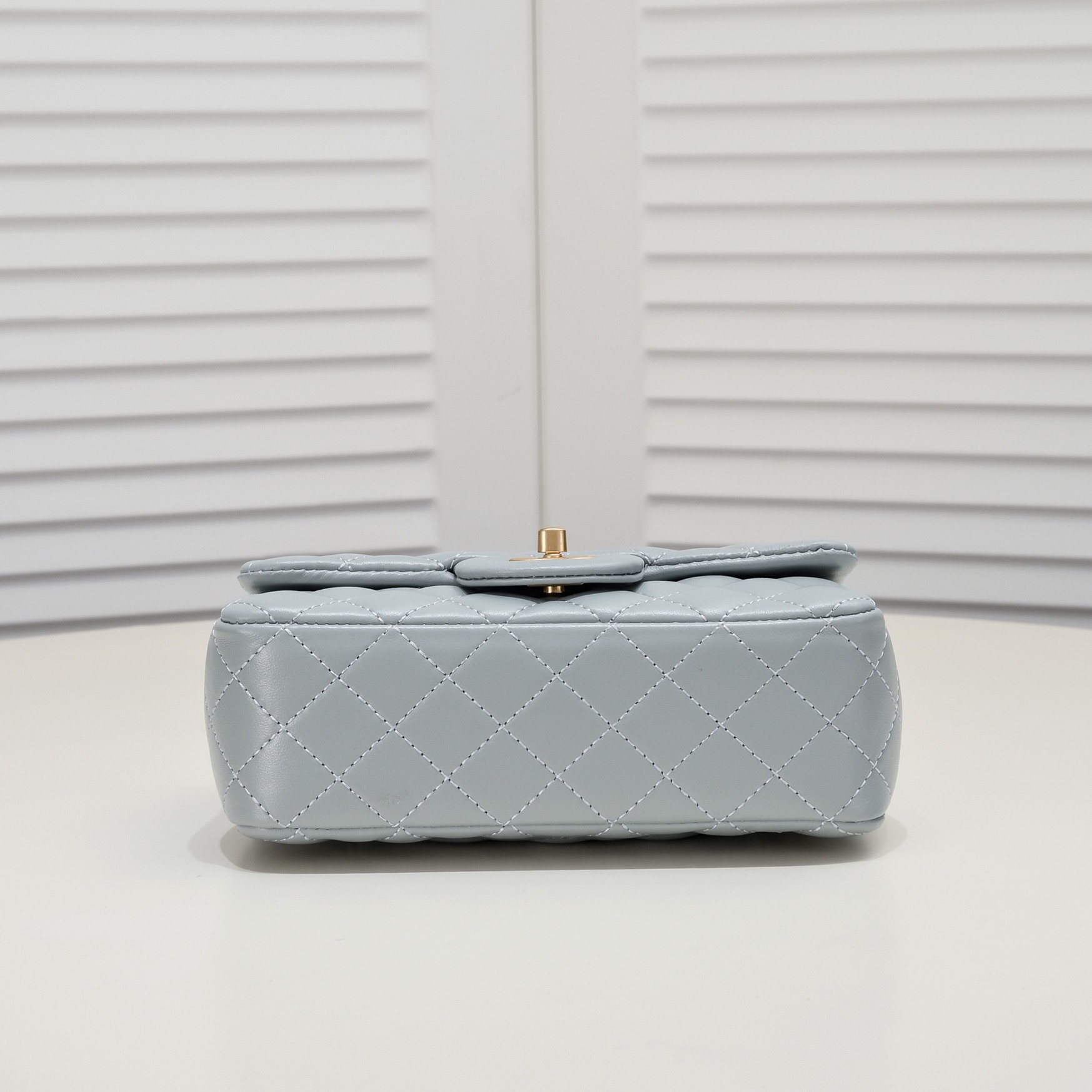 Chanel Cross Body Metal Ball Chain Shoulder Bag Handbag