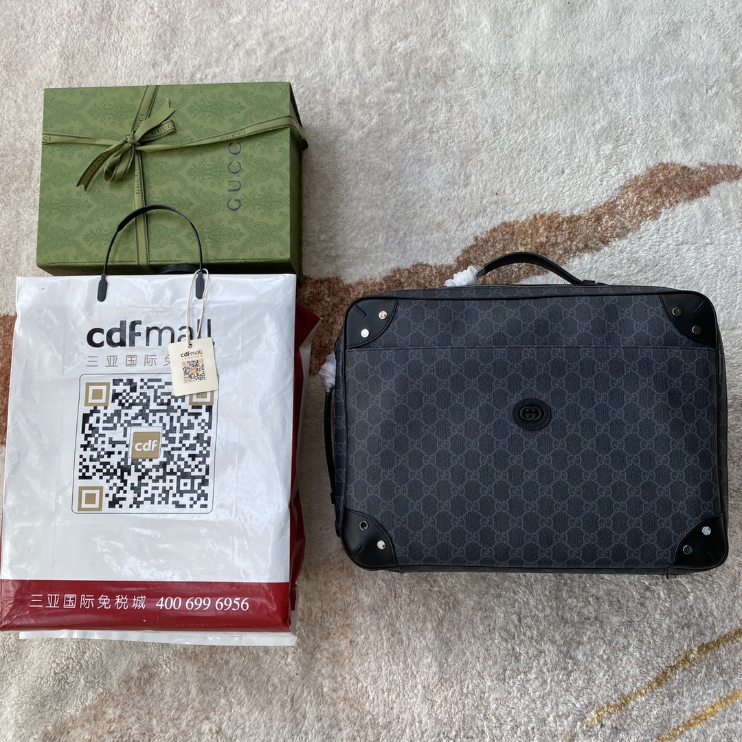 GUCCI 658543 41x 30x 10 cm