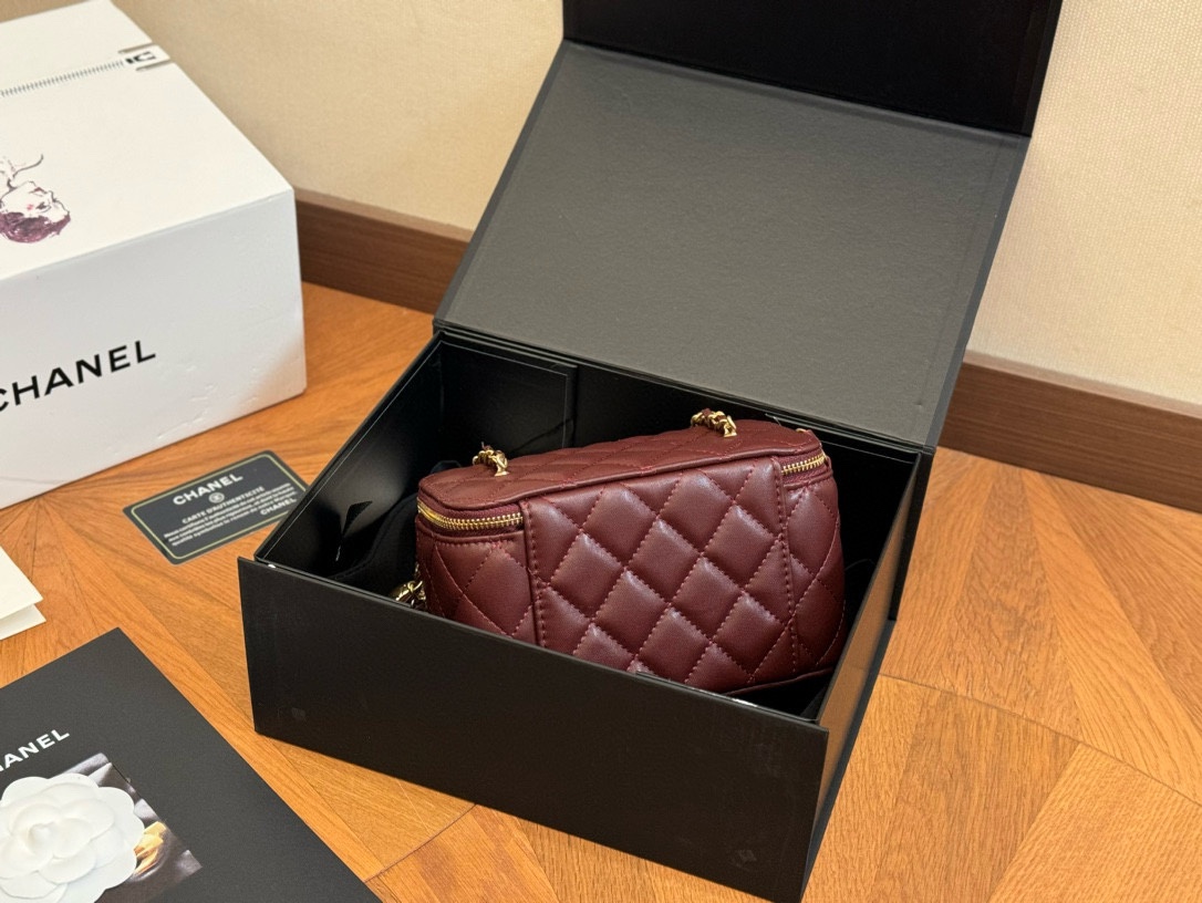 Chanel Handbag 023 DB571 17cm