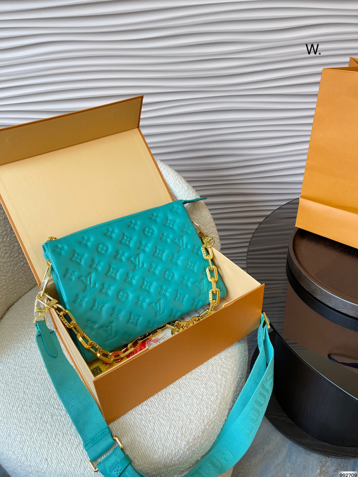 10A + quality LV Coussin PM M57793 DB081 27cm