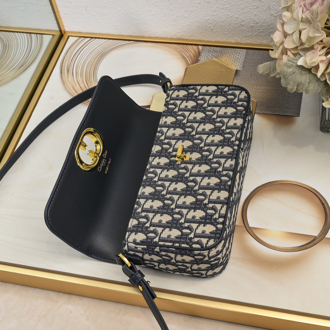 Dior 30 Montaigne Avenue East-West Bag 2014 XB081 22cm