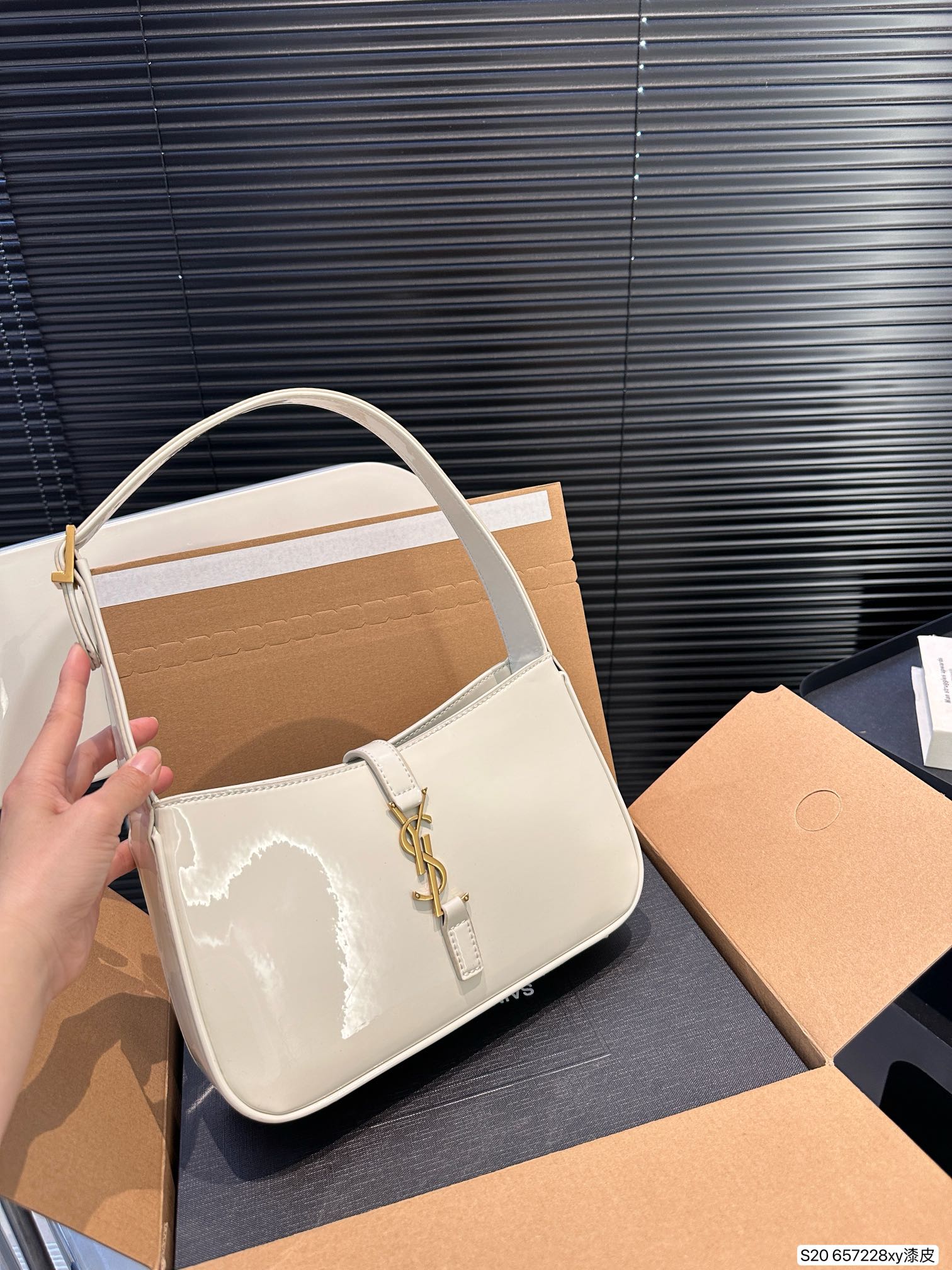 YSL Le5A7 Bag 657228 DB561 25cm