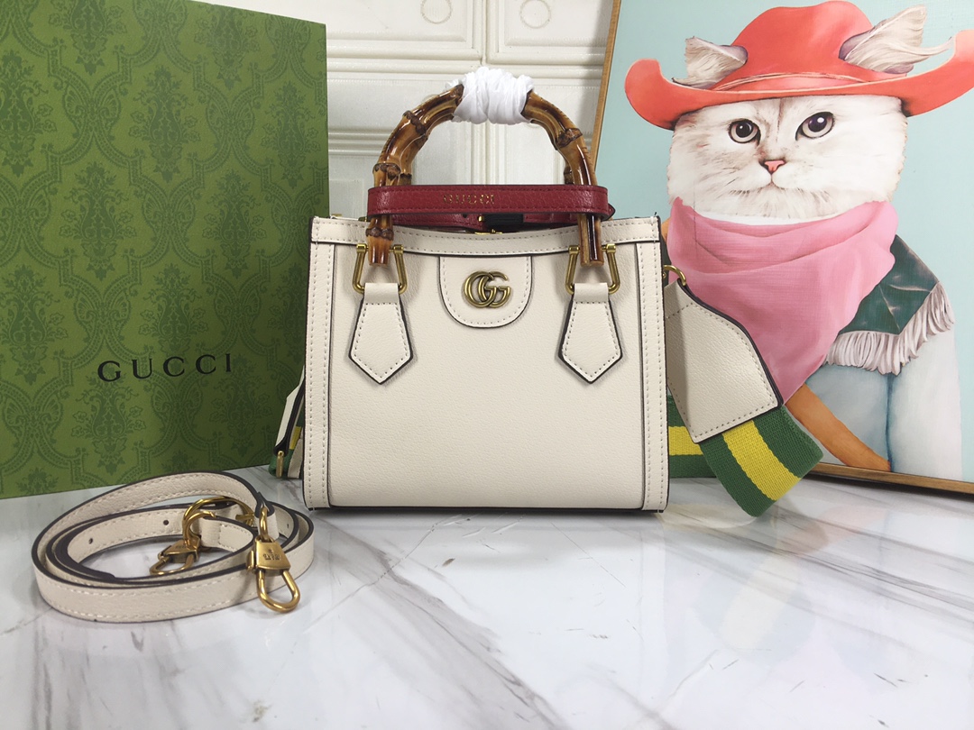 Gucci Diana Mini Tote 702732 LM081 20cm