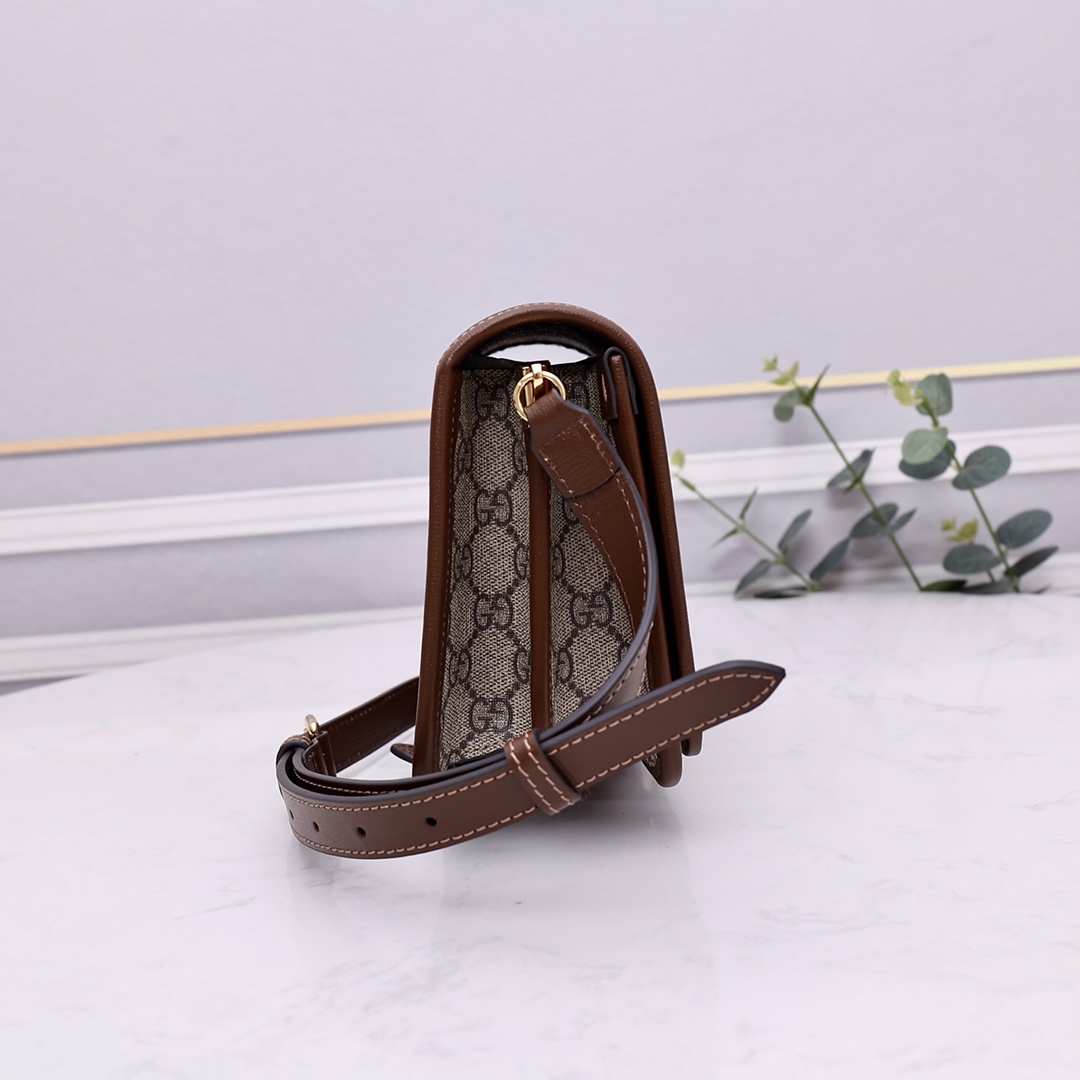 GUCCI 671620 20×17×8 cm