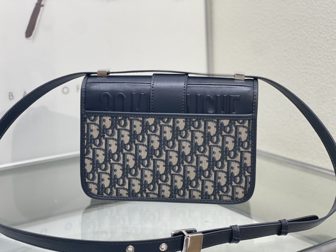 Dior 30 Montaigne Bag 5530 LM081 24cm