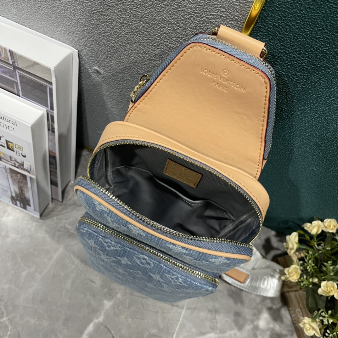 LV Avenue Bag M46344 LM051 20cm