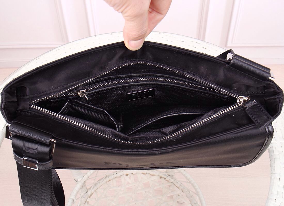 Prada0269HMF041 30*26*6 cm