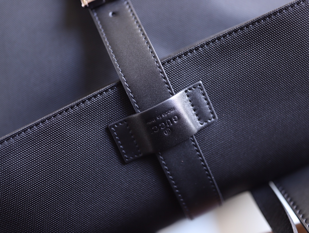 Gucci 337075 smile 081 42cm