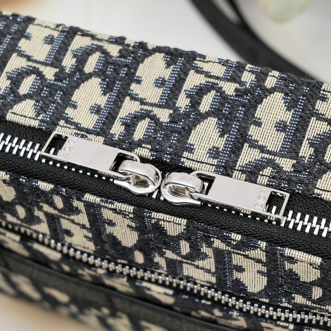 Dior Safari Messenger Bag 1020 XB081 22cm