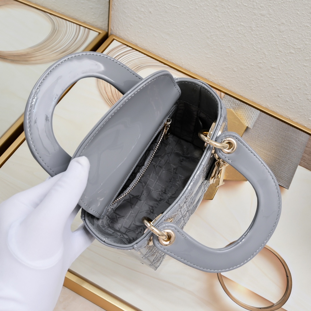Mini Lady Dior Bag Grey patent leather CD2025 XB071 17cm