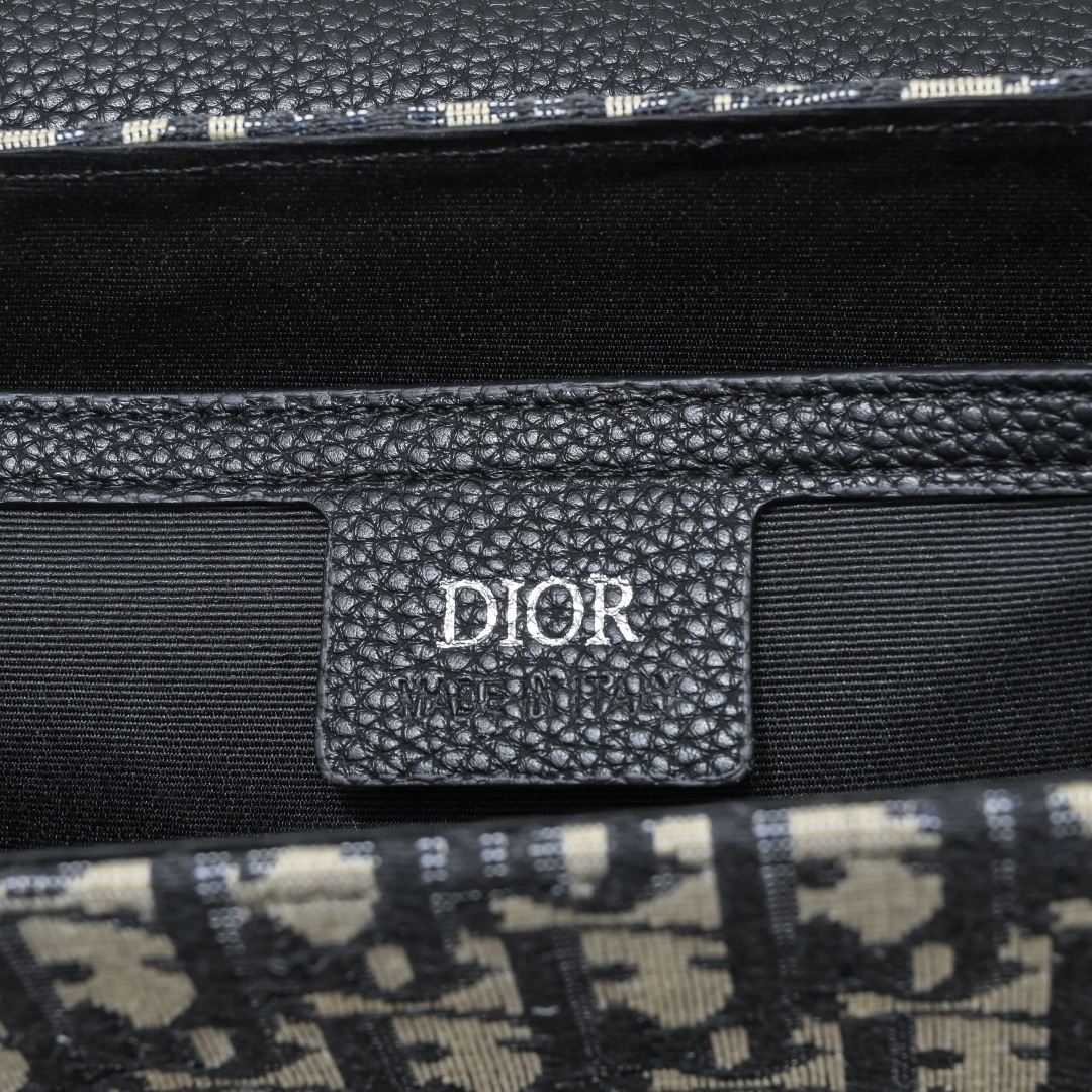 Dior Mini Saddle Bag With Strap 9911 XB012 23cm