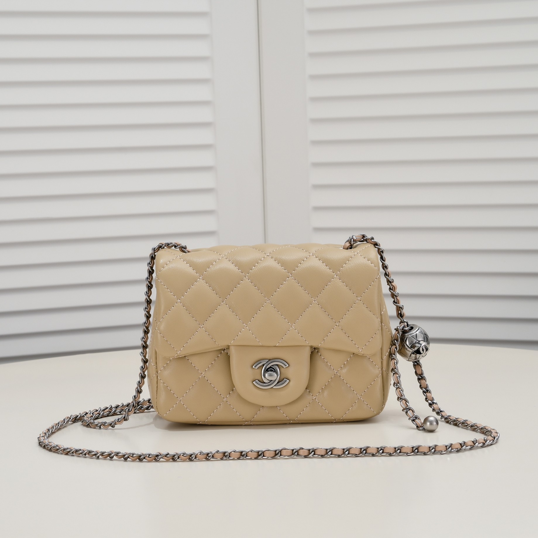 Chanel Cross Body Metal Ball Chain Shoulder Bag Handbag