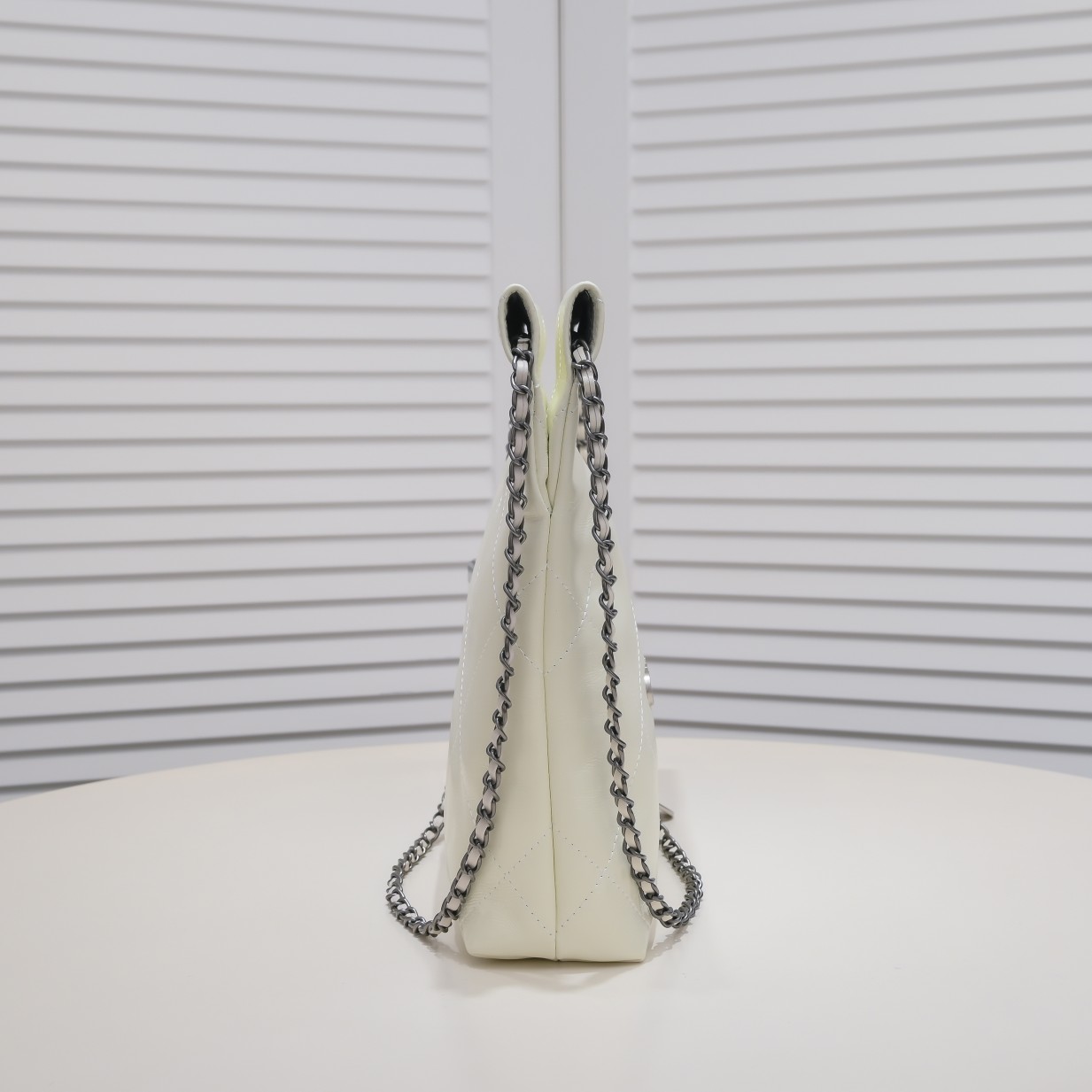 Chanel 22 Bag Pearl Bag Shoulder Bag Handbag